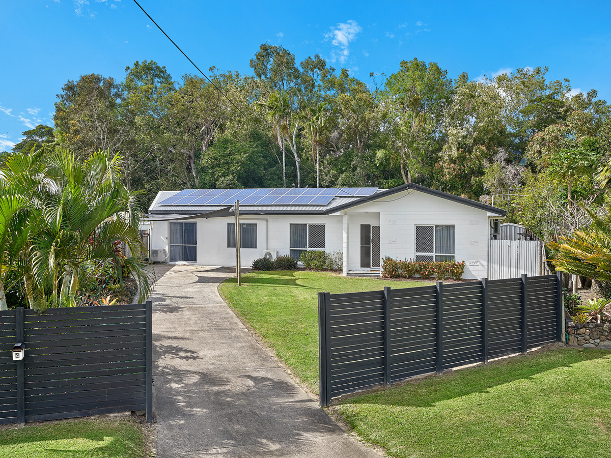 4 Coolangatta Close, KEWARRA BEACH, QLD 4879 AUS