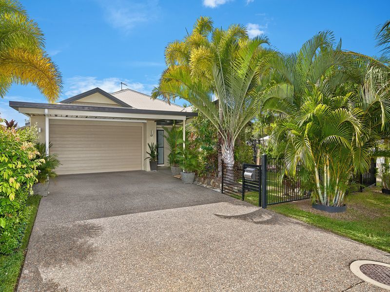 17 Seaways Street, Trinity Beach, QLD 4879 AUS