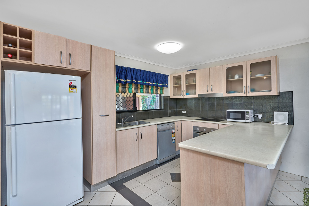 4 Tapini Close, Trinity Beach, QLD 4879 AUS