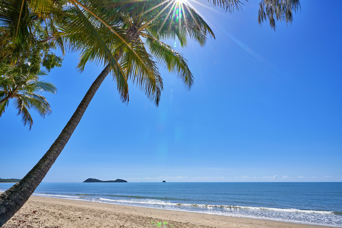 2/39 Arlington Esplanade, Clifton Beach, QLD 4879 AUS