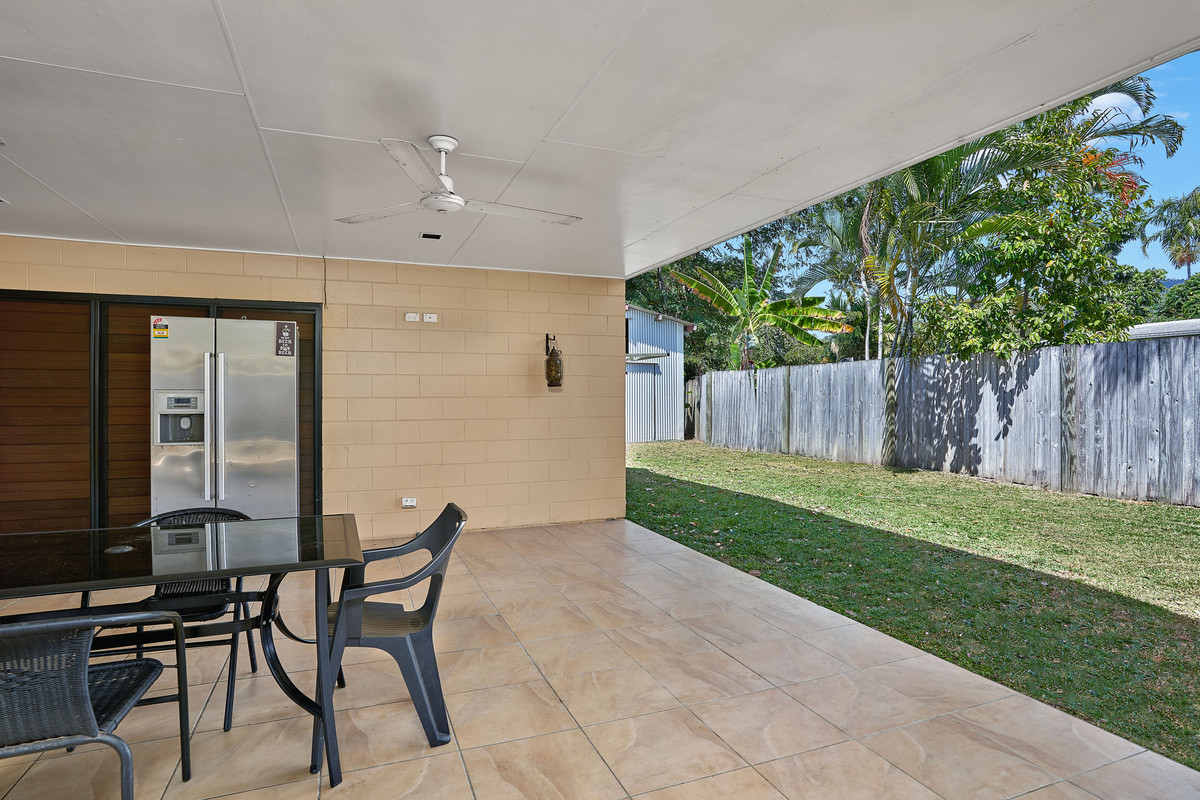 4 Tapini Close, Trinity Beach, QLD 4879 AUS