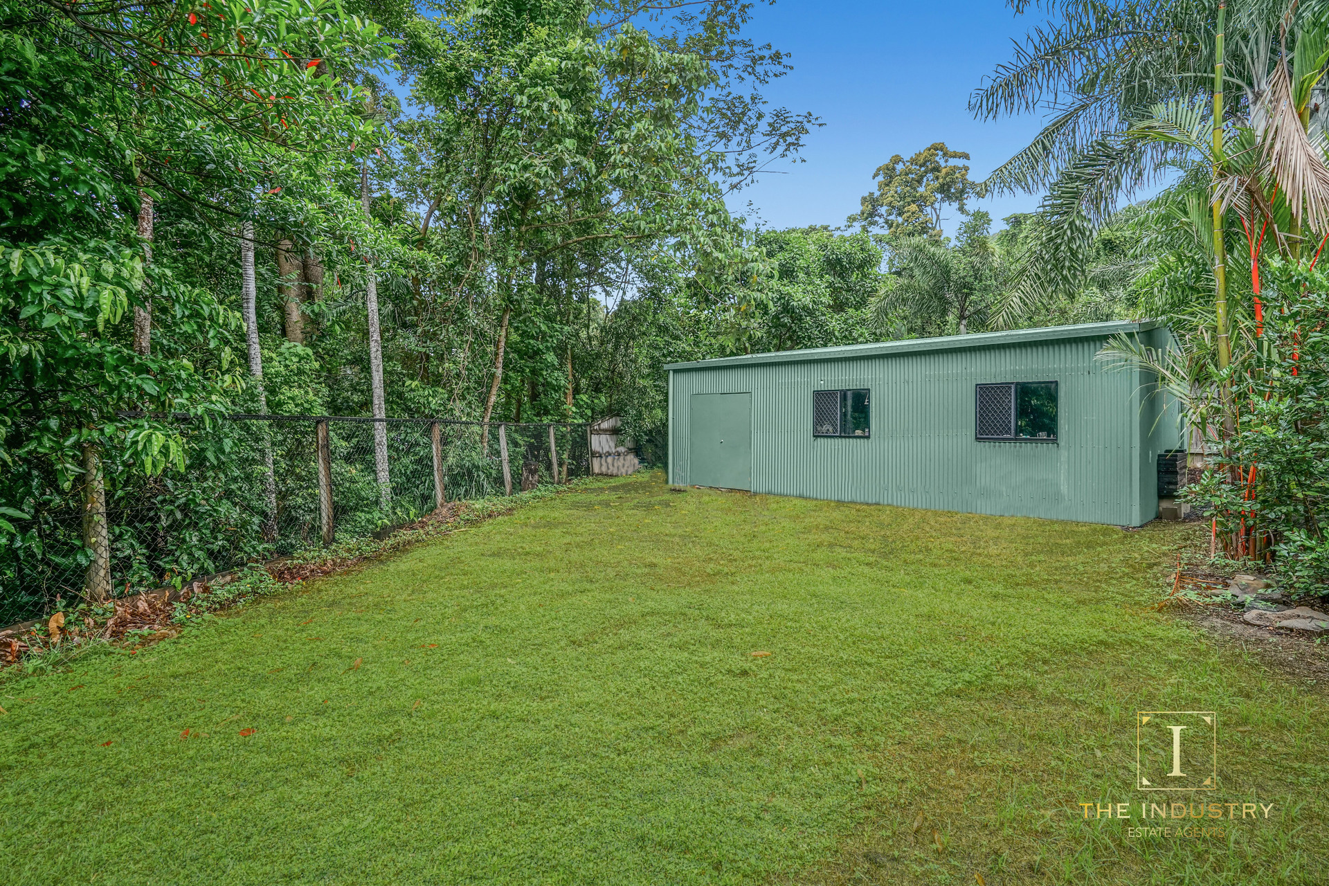 20-22 Foley Road, Palm Cove, QLD 4879 AUS