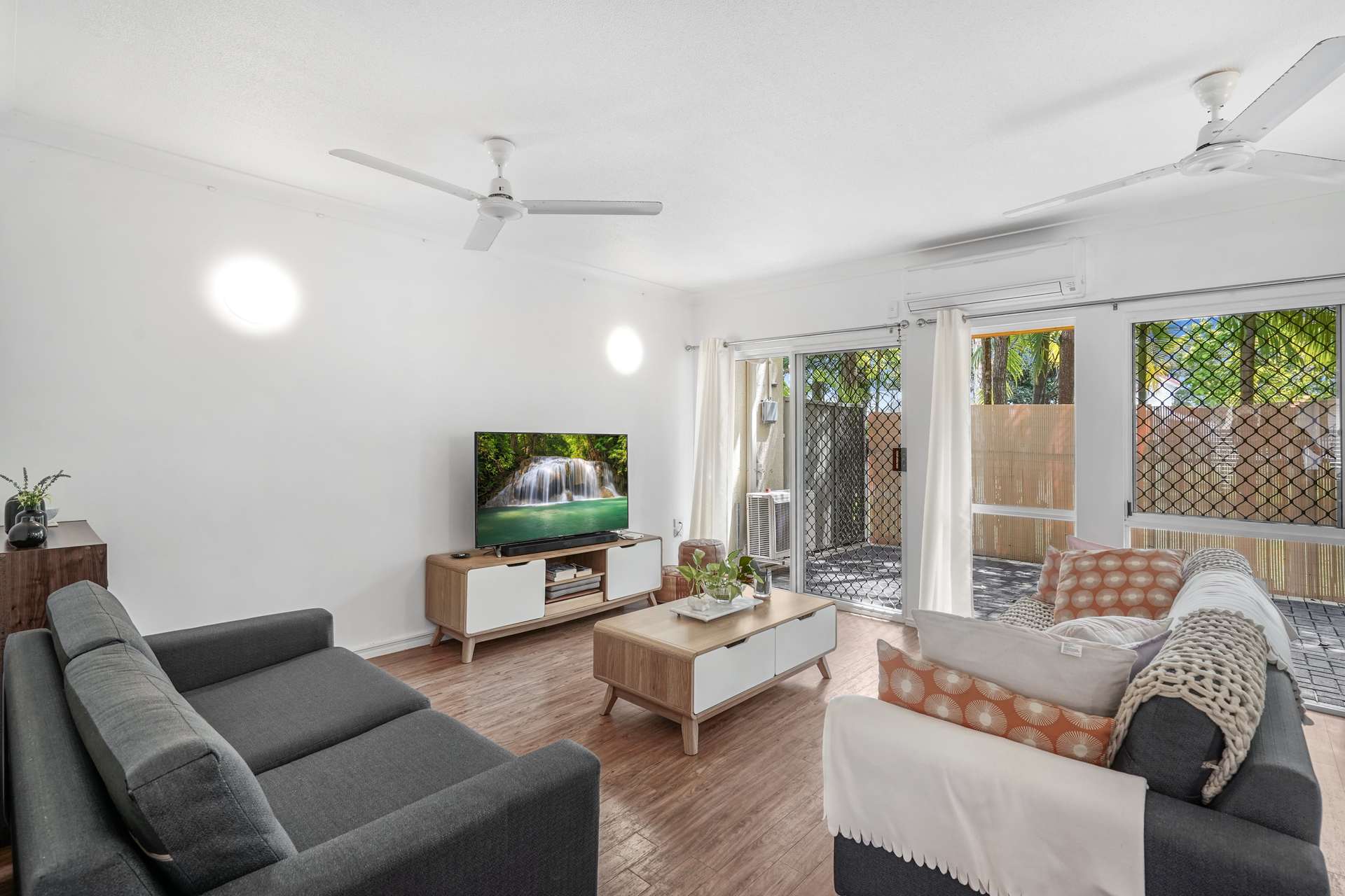 11/14 Charles Street, Cairns North, QLD 4870 AUS