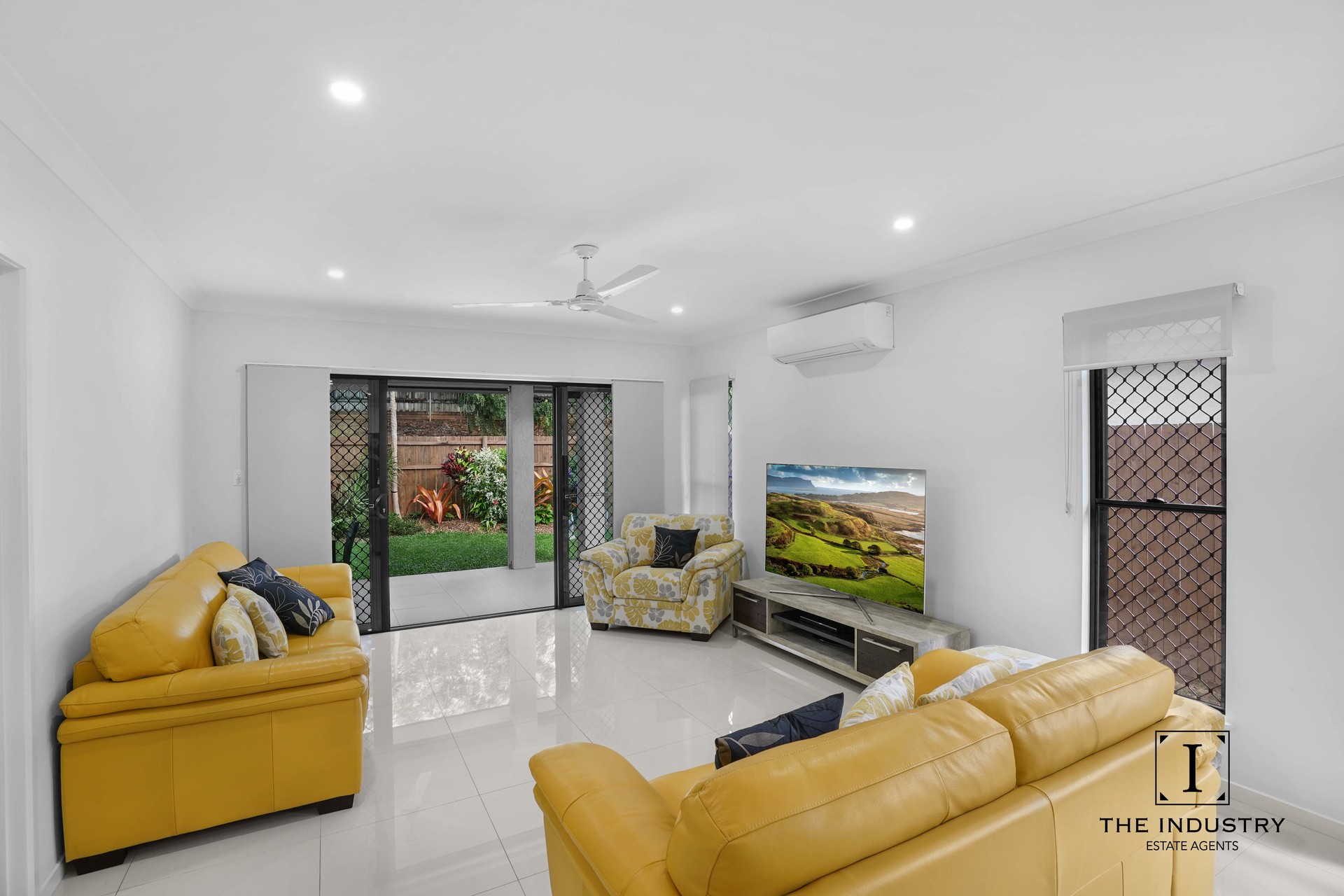 13 Ainslie Place, Smithfield, QLD 4878 AUS