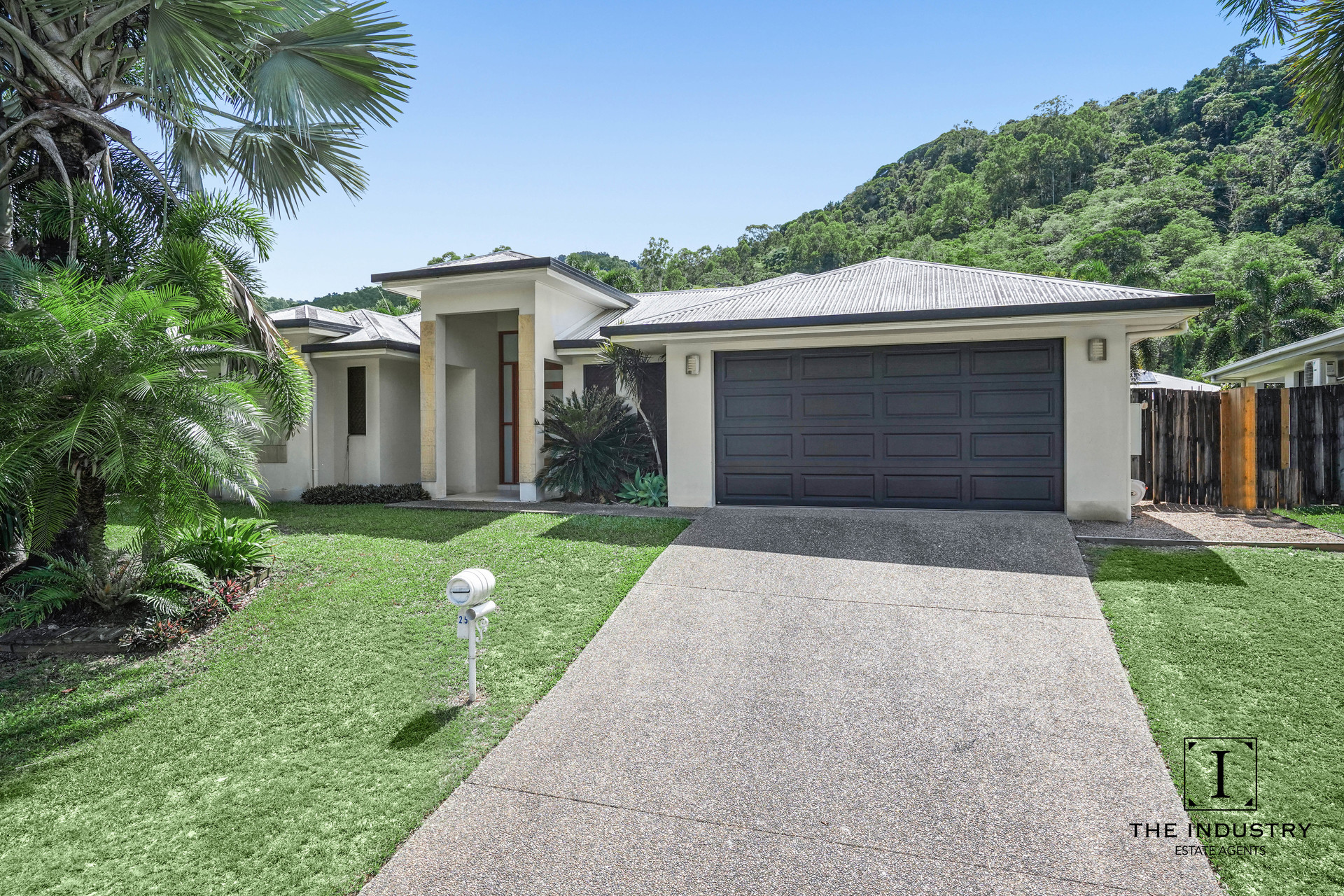 25 John Malcolm Street, Redlynch, QLD 4870 AUS