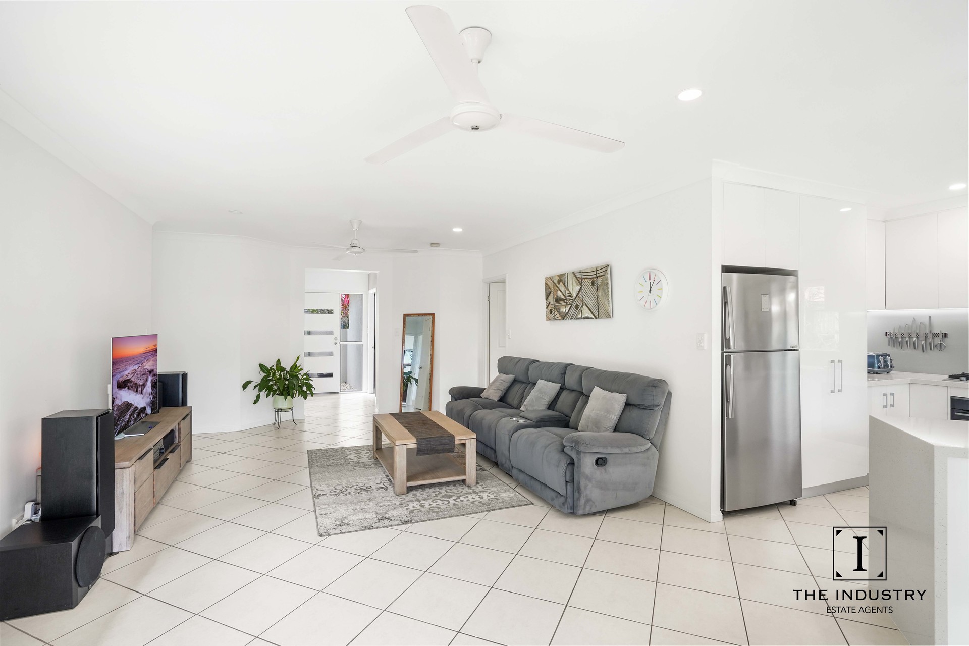 6 Mia Close, Kewarra Beach, QLD 4879 AUS