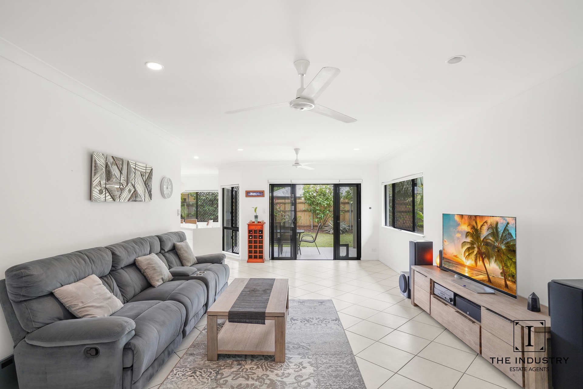 6 Mia Close, Kewarra Beach, QLD 4879 AUS