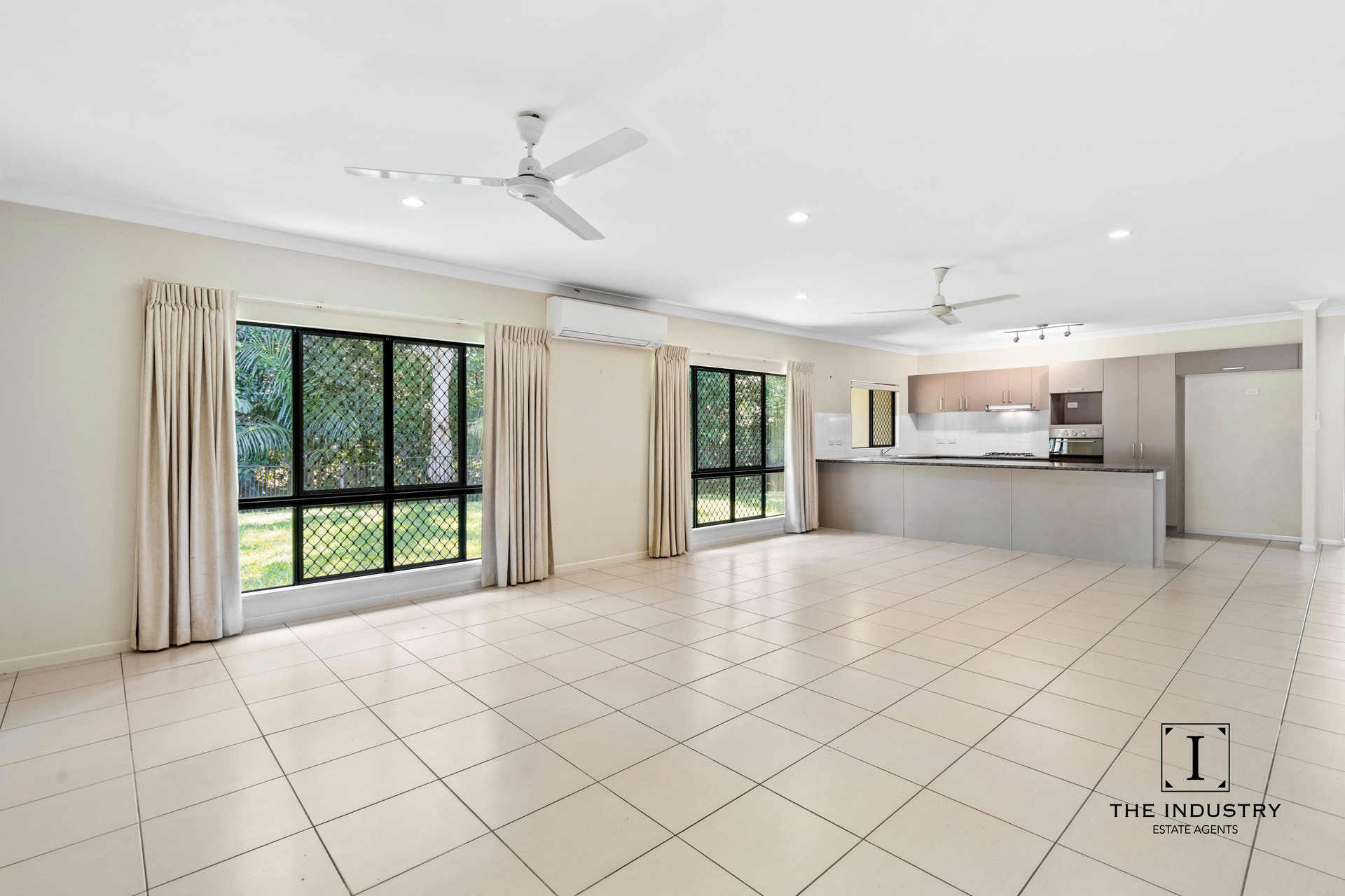 12 Petrie Close, Kewarra Beach, QLD 4879 AUS