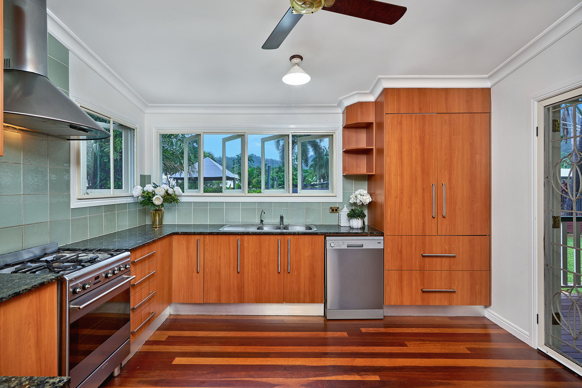 93-95 Moore Road, Kewarra Beach, QLD 4879 AUS