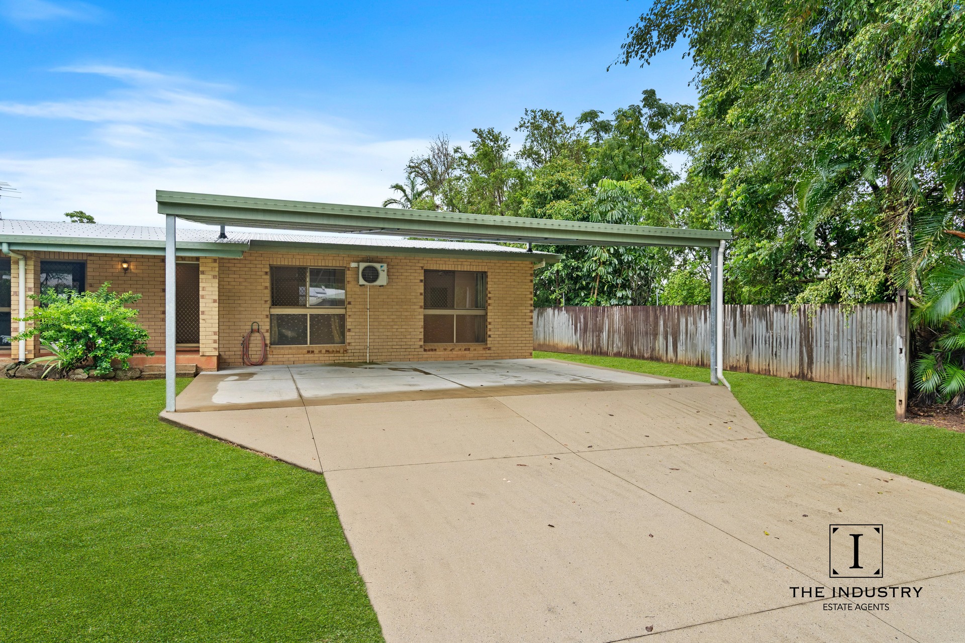 2 Atlas Close, Smithfield, QLD 4878 AUS