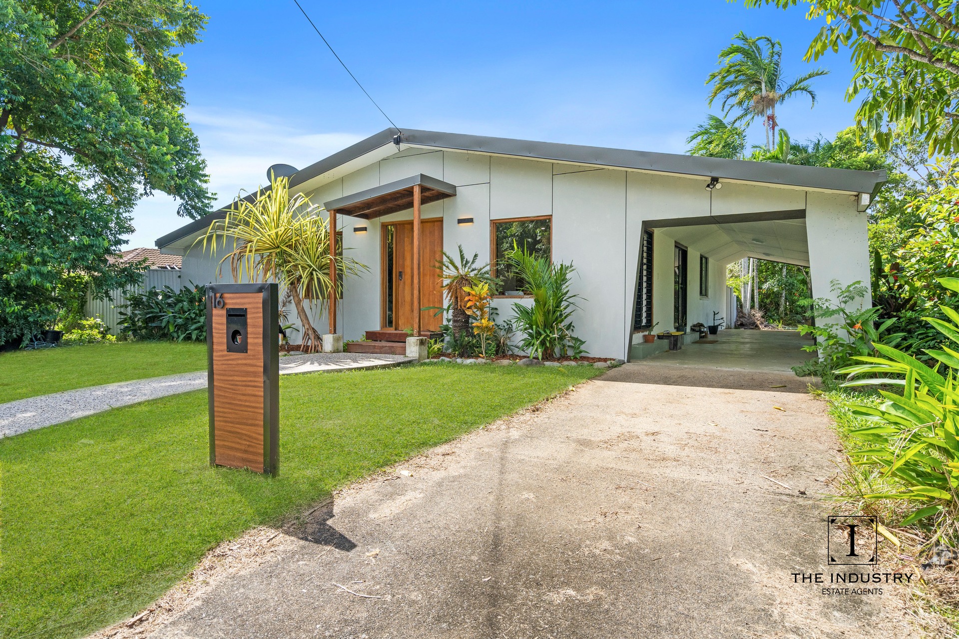 16 Cayley Street, Trinity Beach, QLD 4879 AUS