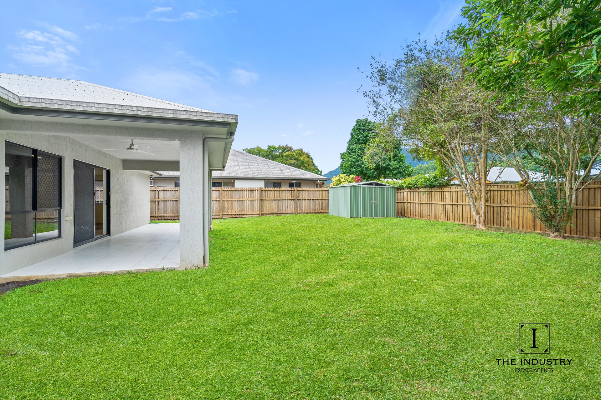 3 Chandra Close, Redlynch, QLD 4870 AUS