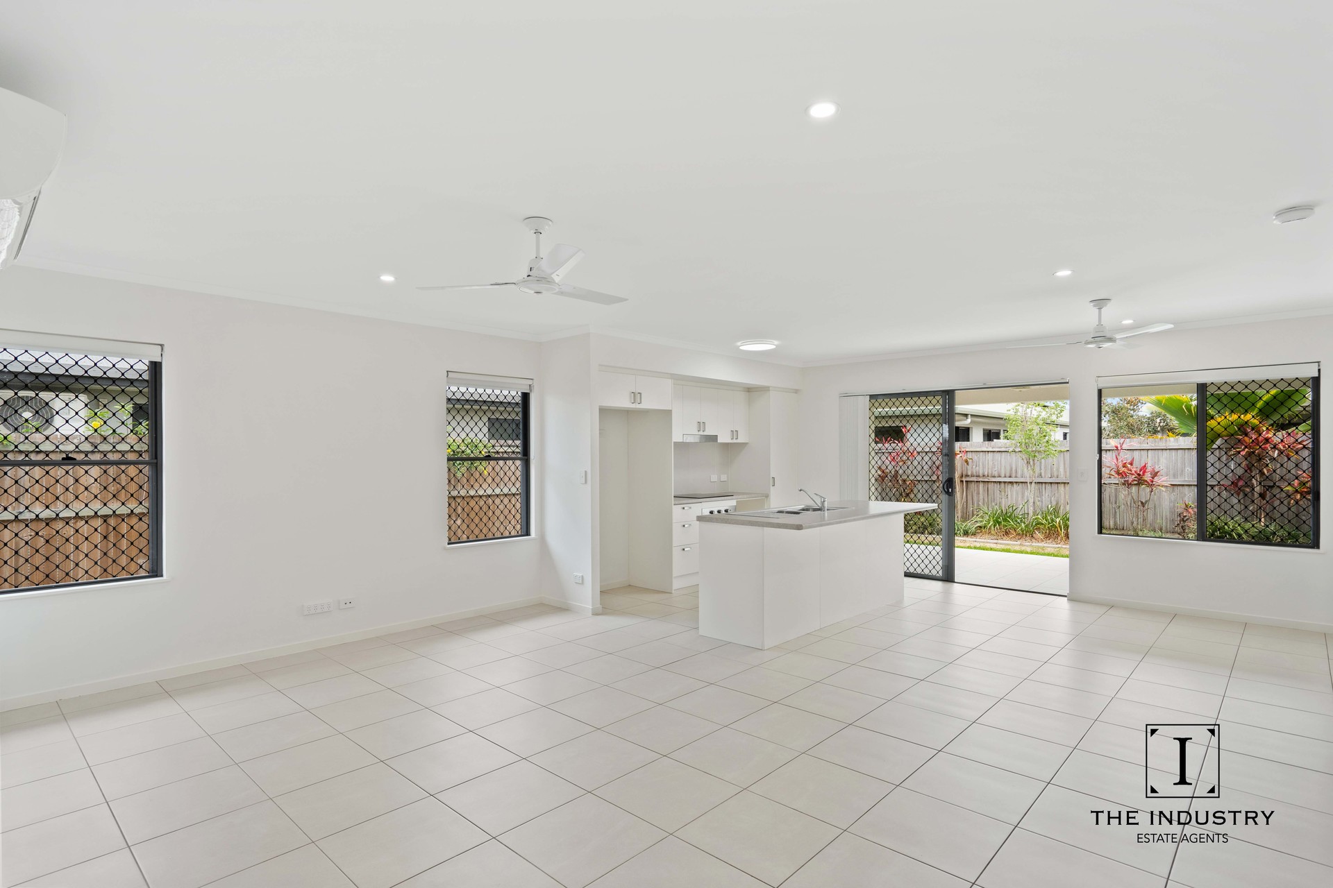 18 Gilberton Gate, Smithfield, QLD 4878 AUS