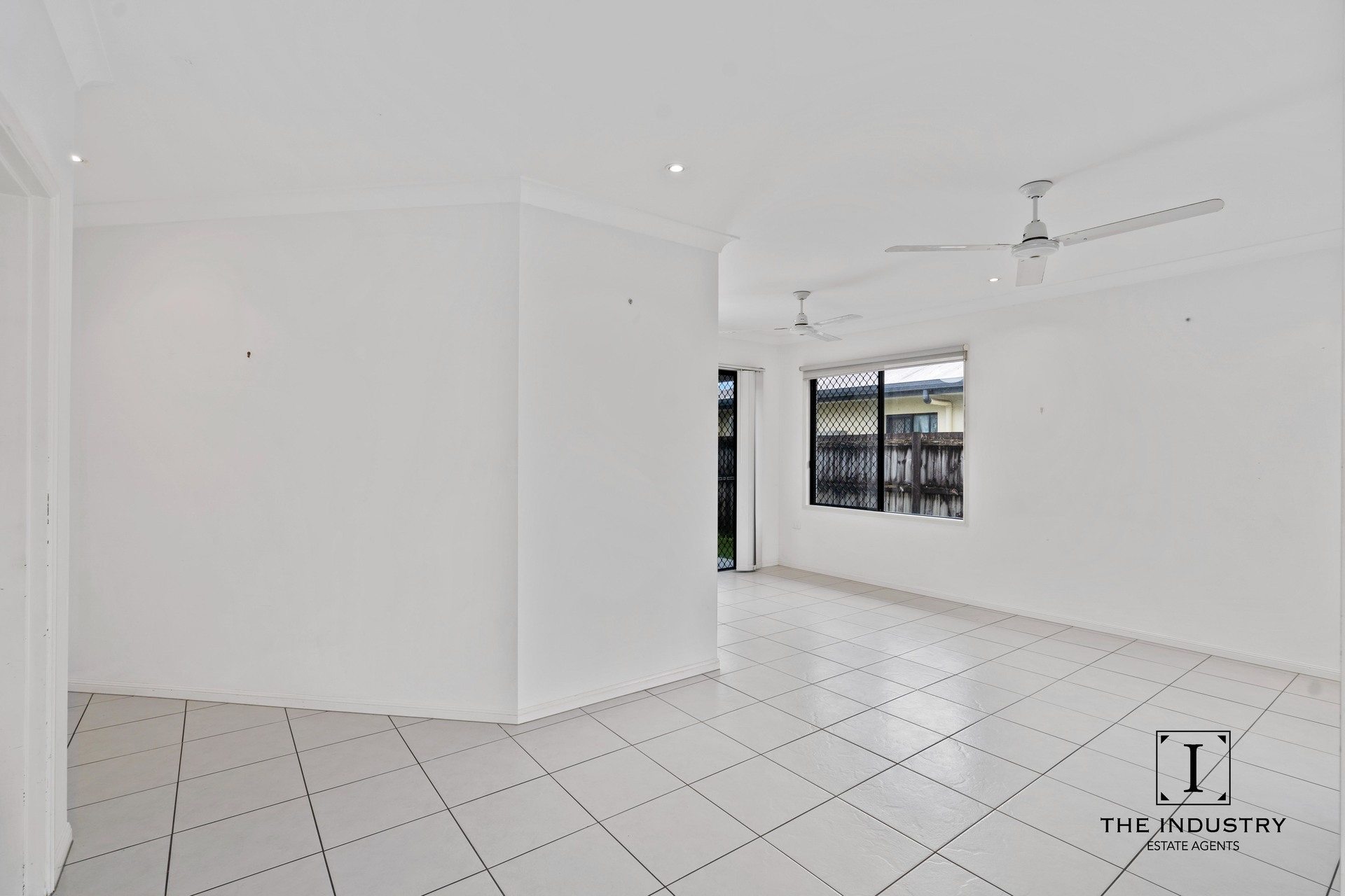 11 Finniss Crescent, Bentley Park, QLD 4869 AUS