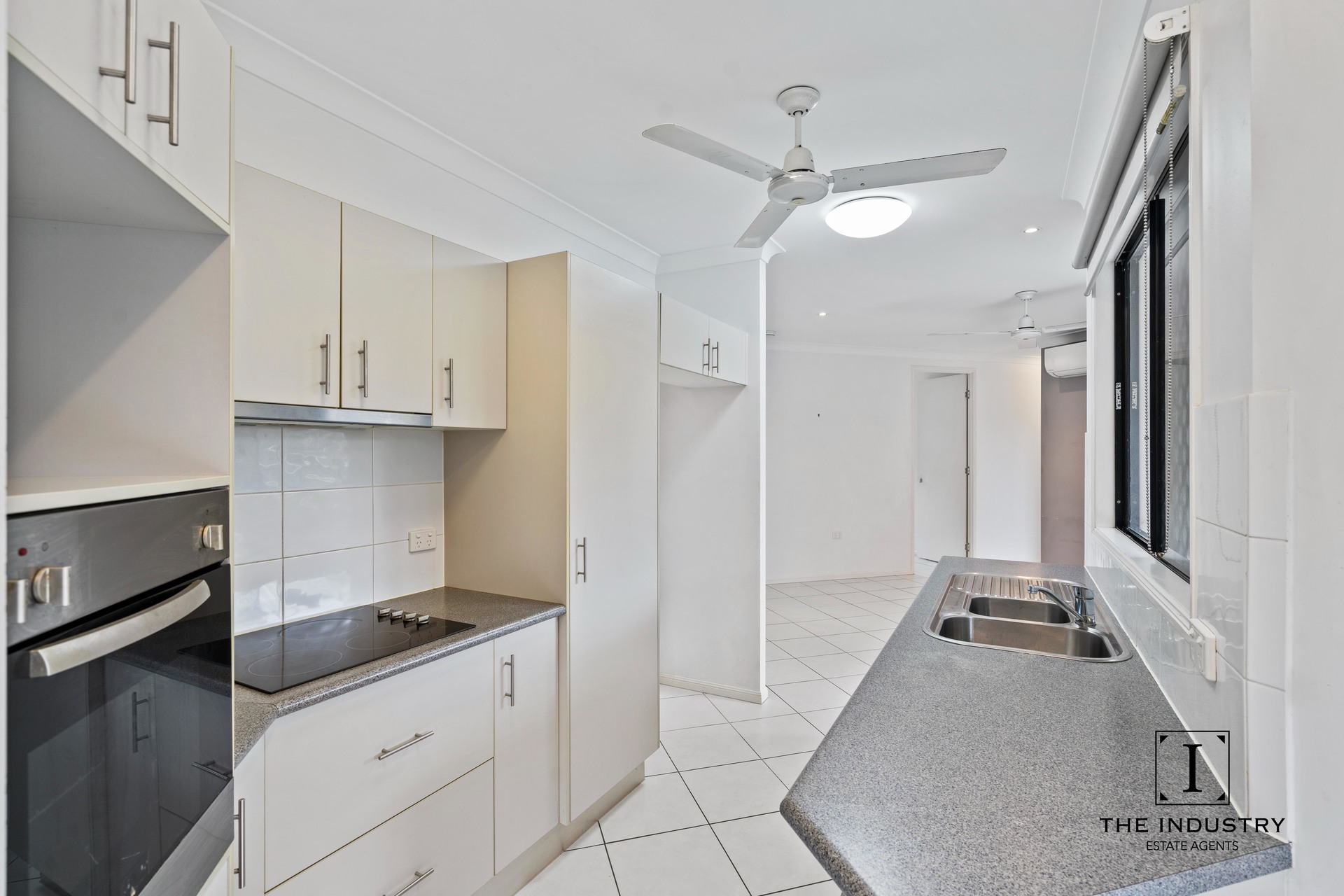 11 Finniss Crescent, Bentley Park, QLD 4869 AUS