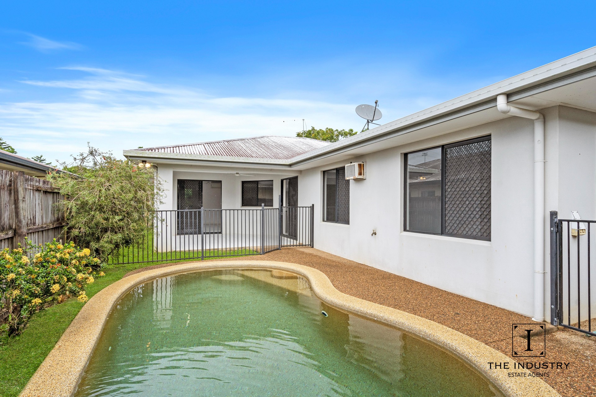 11 Finniss Crescent, Bentley Park, QLD 4869 AUS