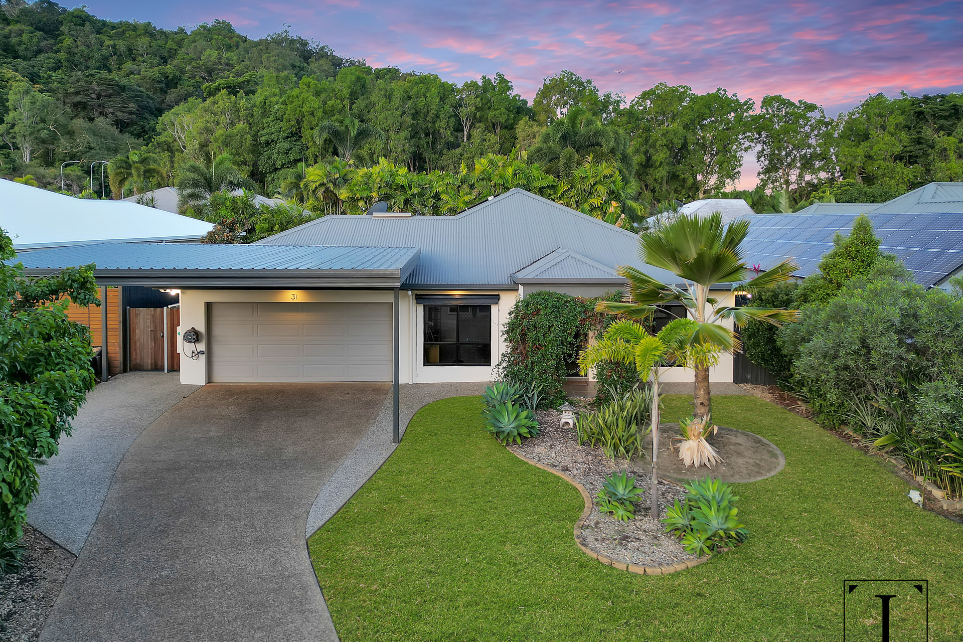 31 Bowline Place, Trinity Beach, QLD 4879 AUS