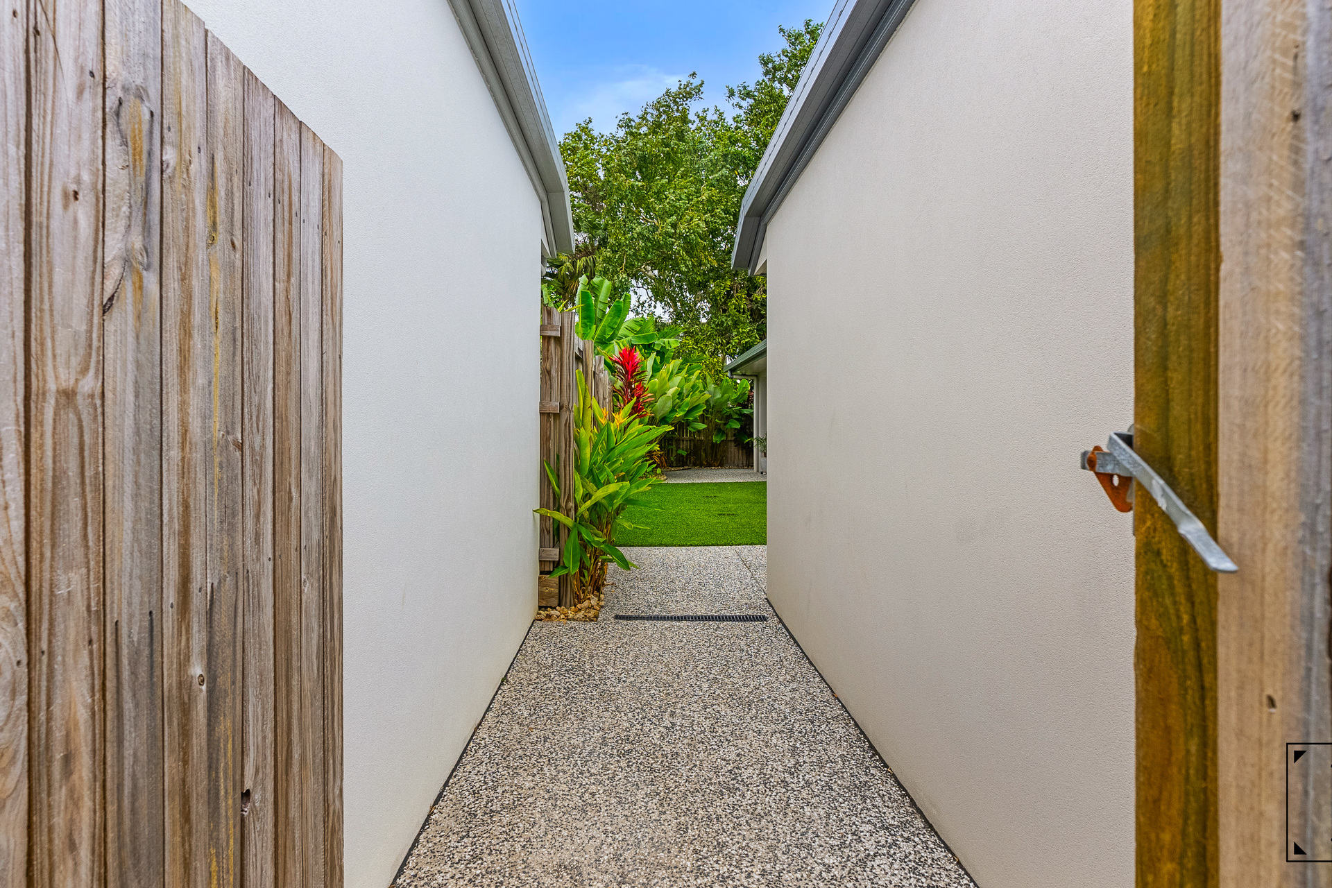 35 Conical Close, Trinity Beach, QLD 4879 AUS