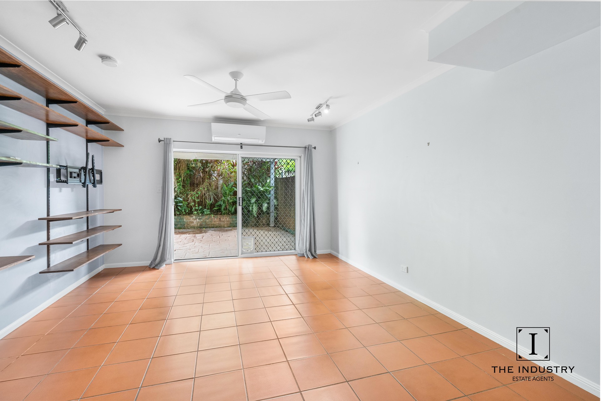 7/6 Tenni Street, Redlynch, QLD 4870 AUS