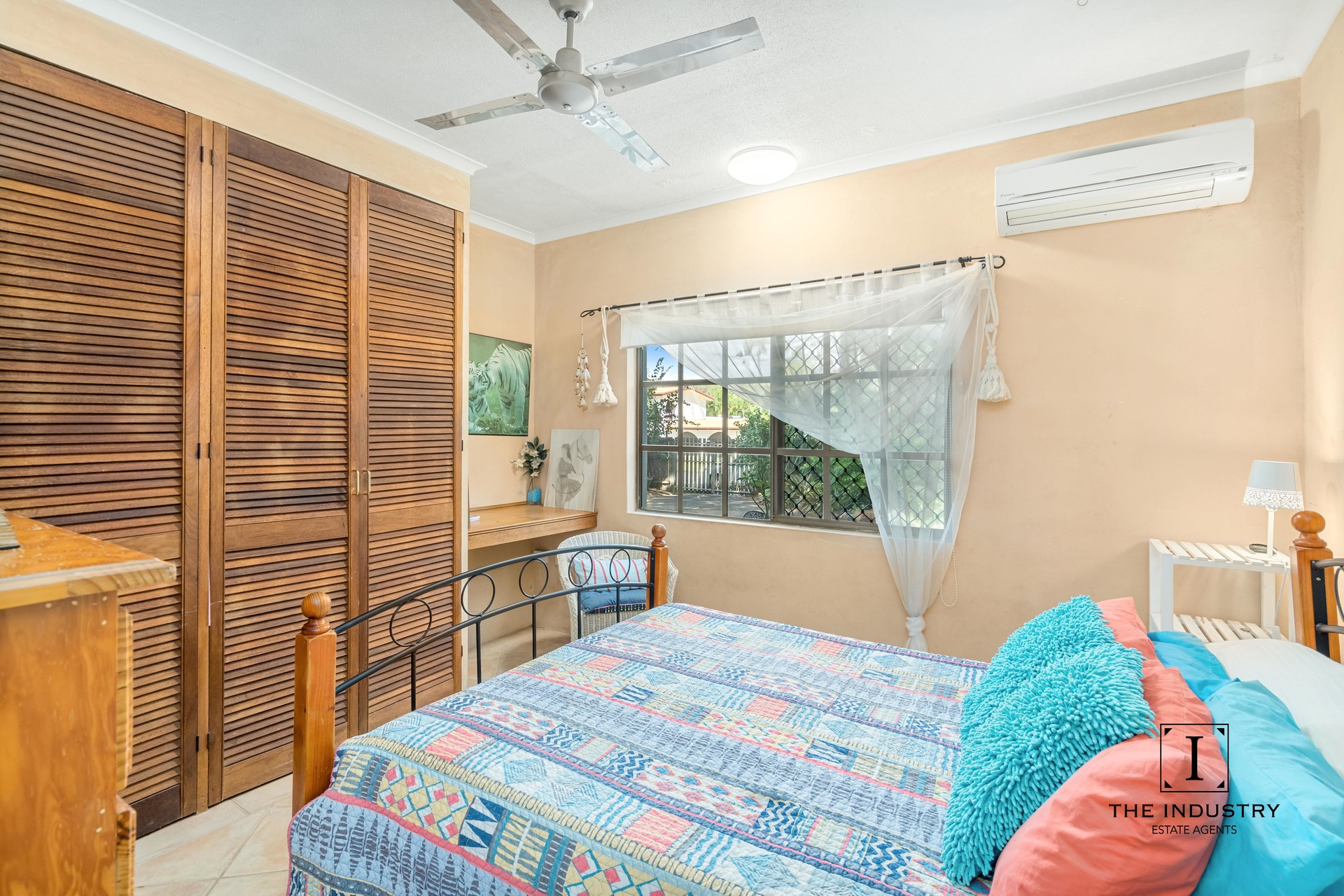 29-31 Casuarina Street, Holloways Beach, QLD 4878 AUS