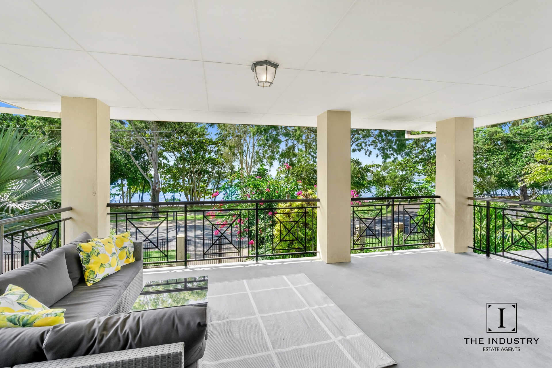 29-31 Casuarina Street, Holloways Beach, QLD 4878 AUS