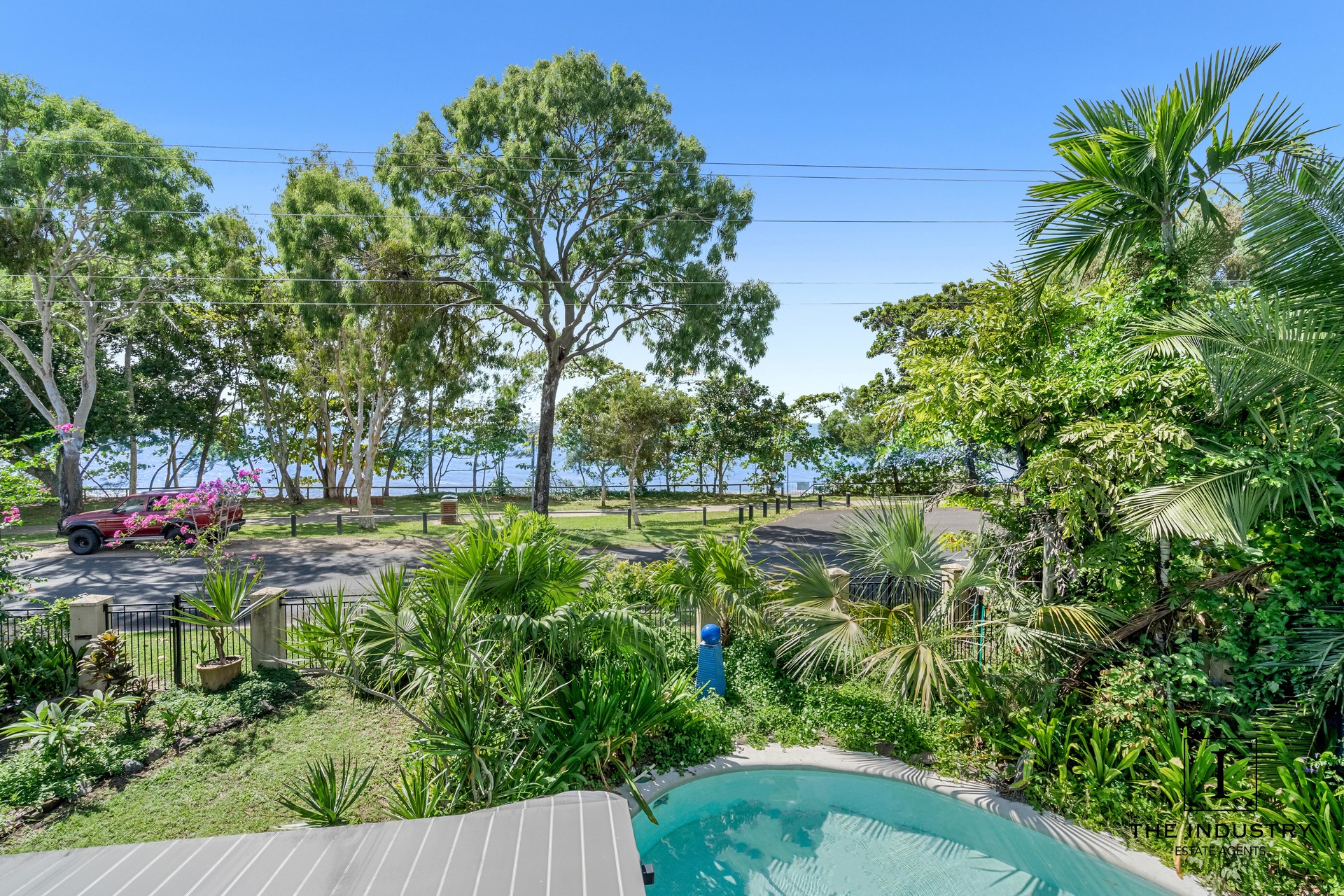 29-31 Casuarina Street, Holloways Beach, QLD 4878 AUS