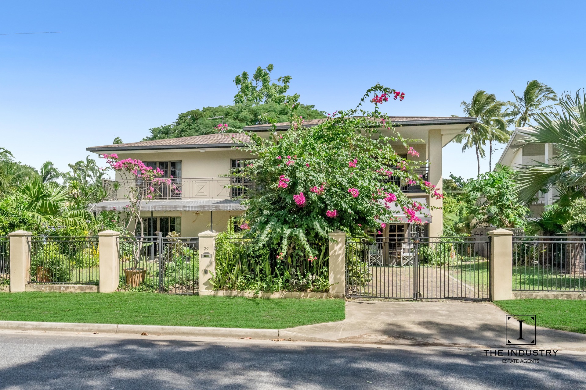 29-31 Casuarina Street, Holloways Beach, QLD 4878 AUS