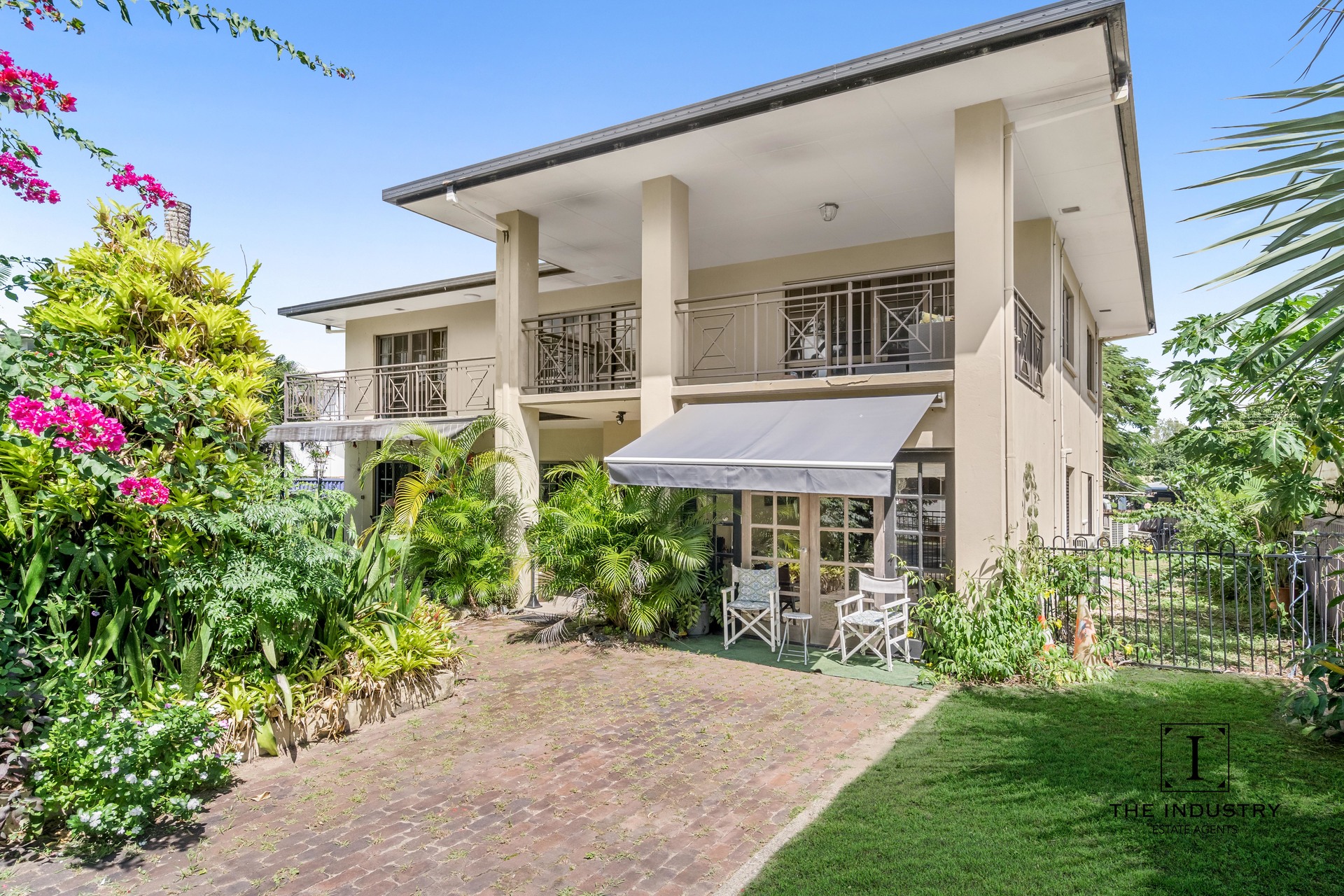 29-31 Casuarina Street, Holloways Beach, QLD 4878 AUS