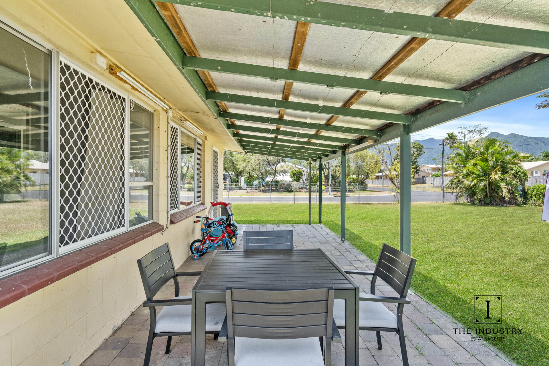 1 Lord Close, Edmonton, QLD 4869 AUS