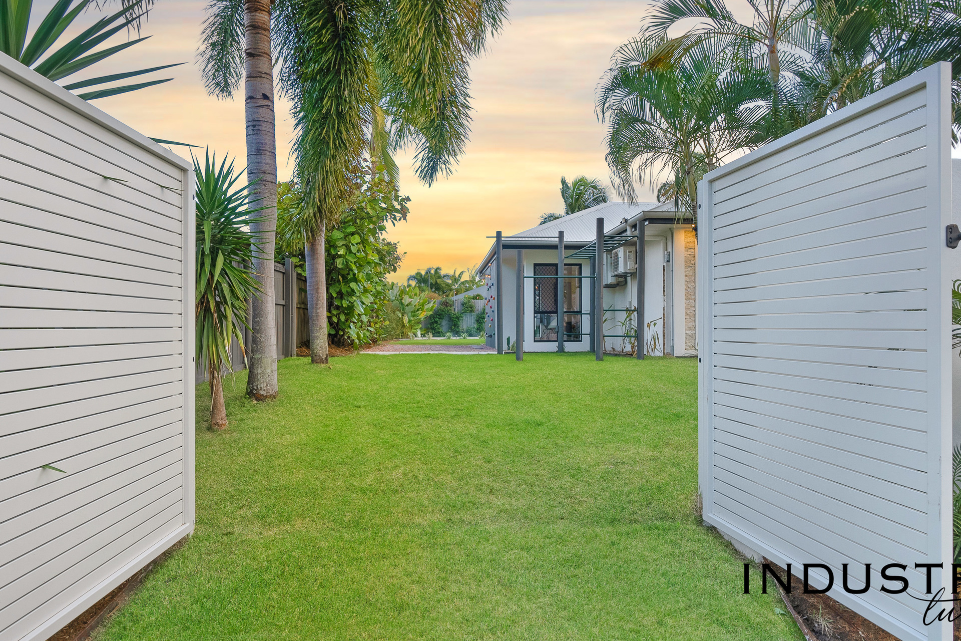 6 Quartzborough Promenade, Trinity Park, QLD 4879 AUS