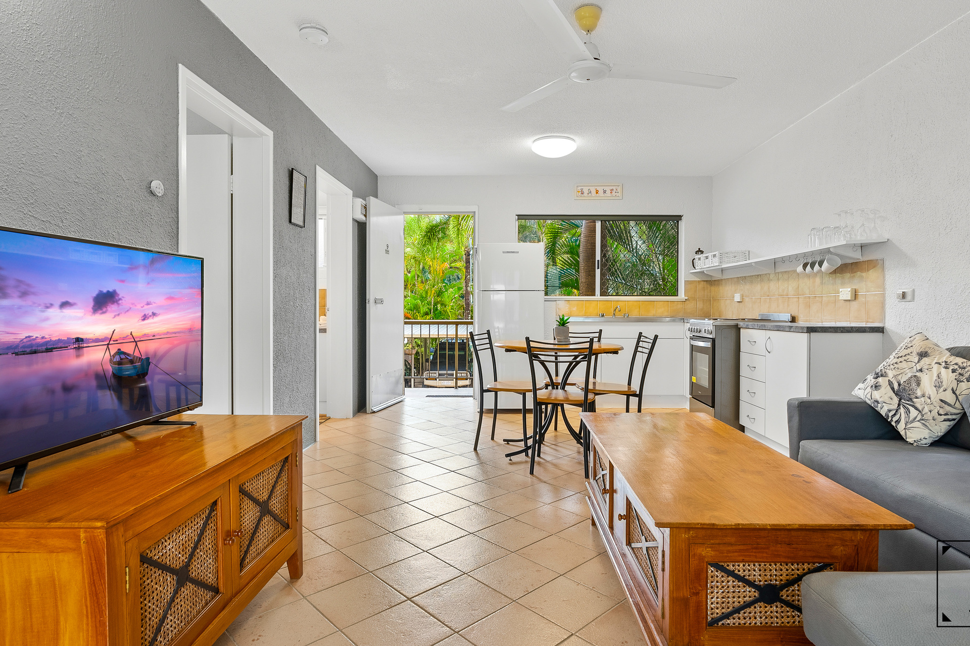 9/81-87 Guide Street, Clifton Beach, QLD 4879 AUS