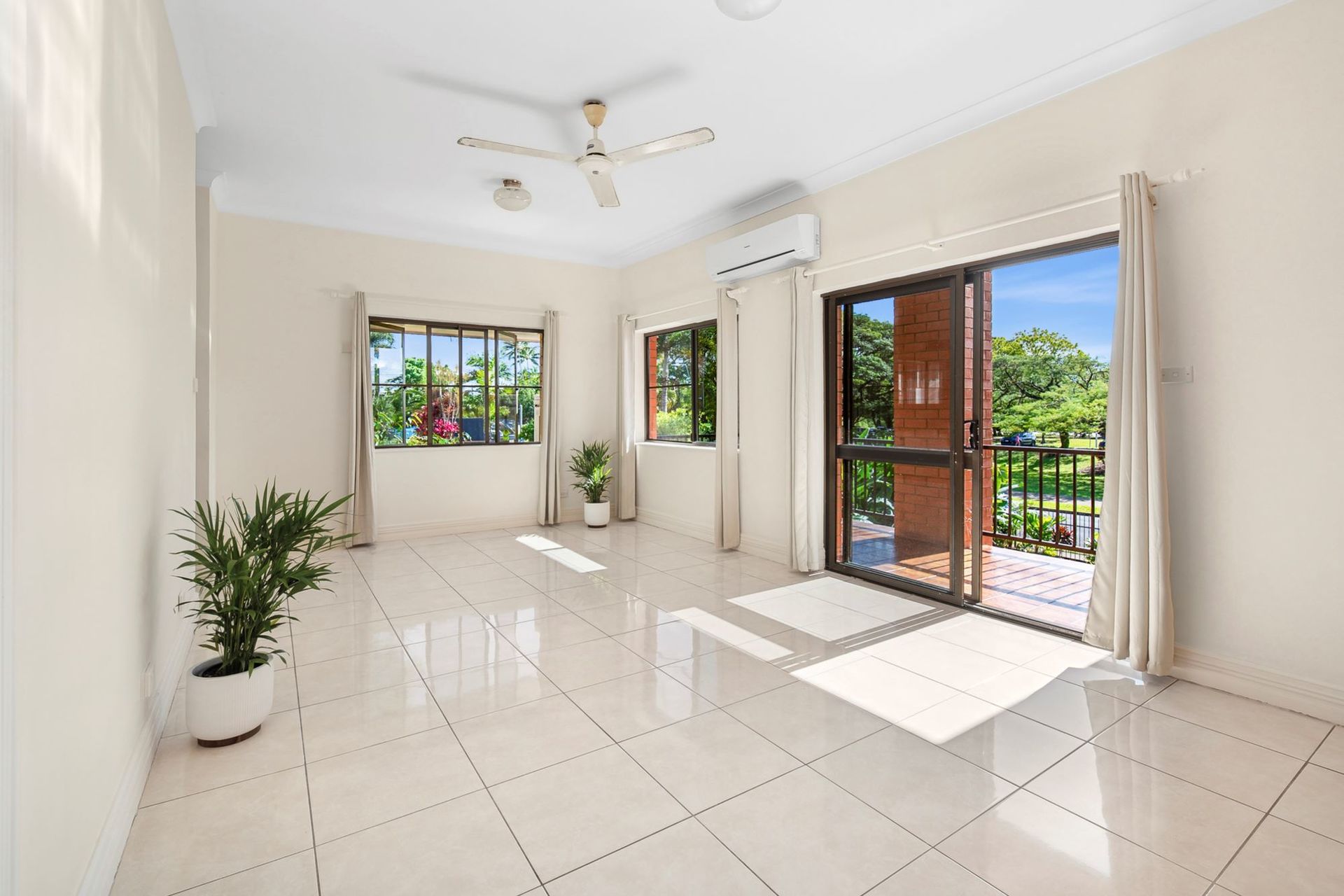 6/271 Esplanade, Cairns North, QLD 4870 AUS