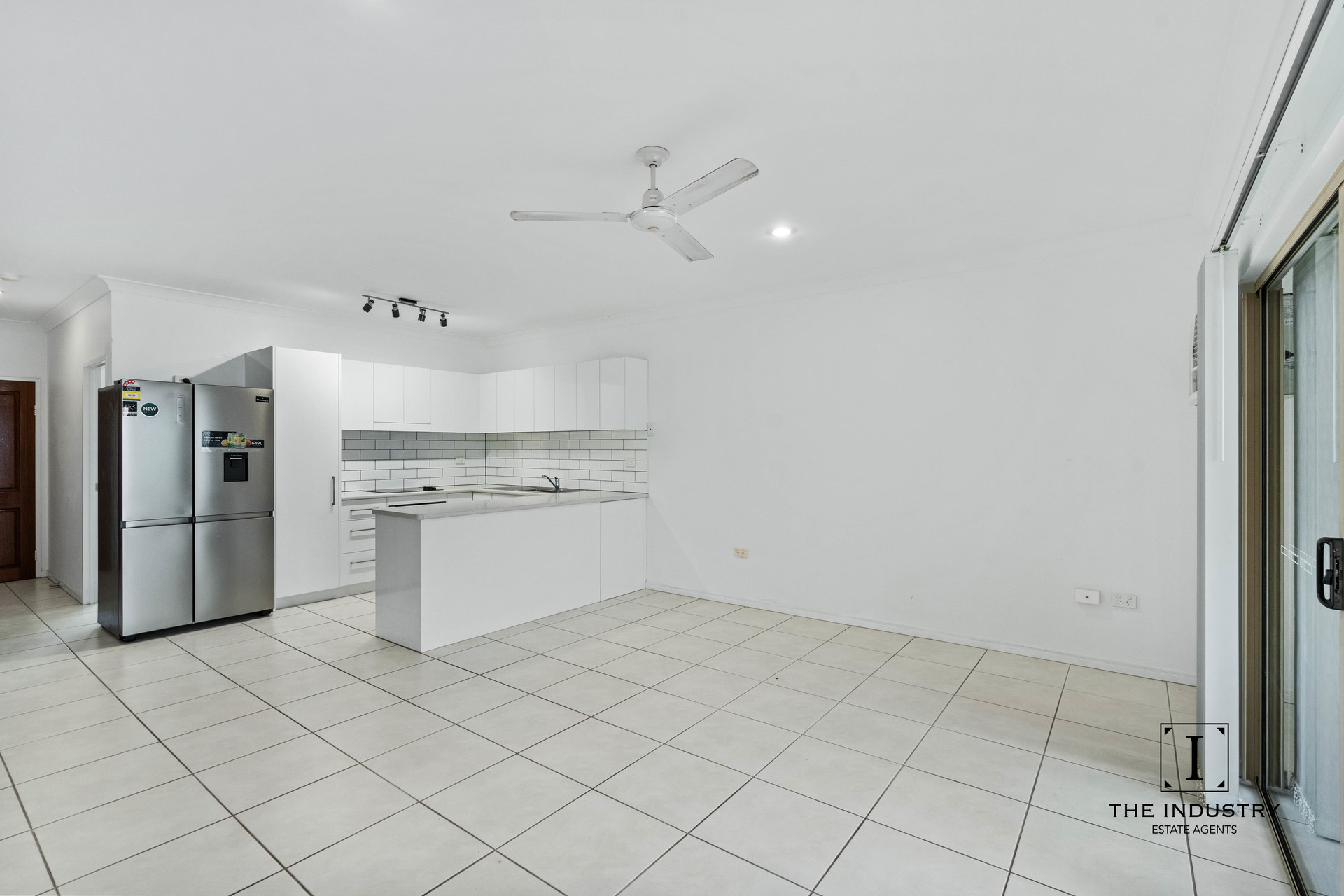 11/5-7 Oyster Court, Trinity Beach, QLD 4879 AUS