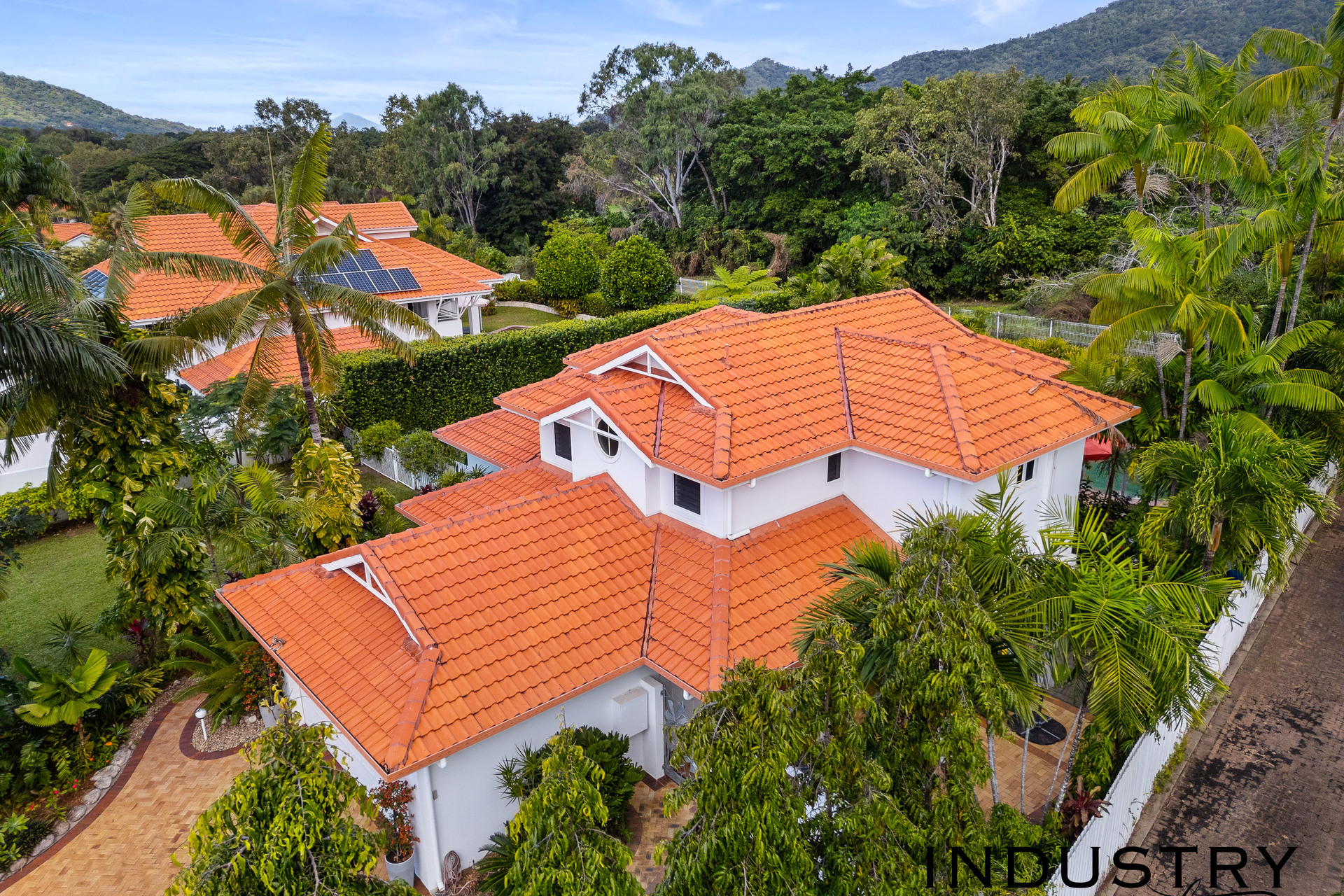 10 Cascade Avenue, Kewarra Beach, QLD 4879 AUS