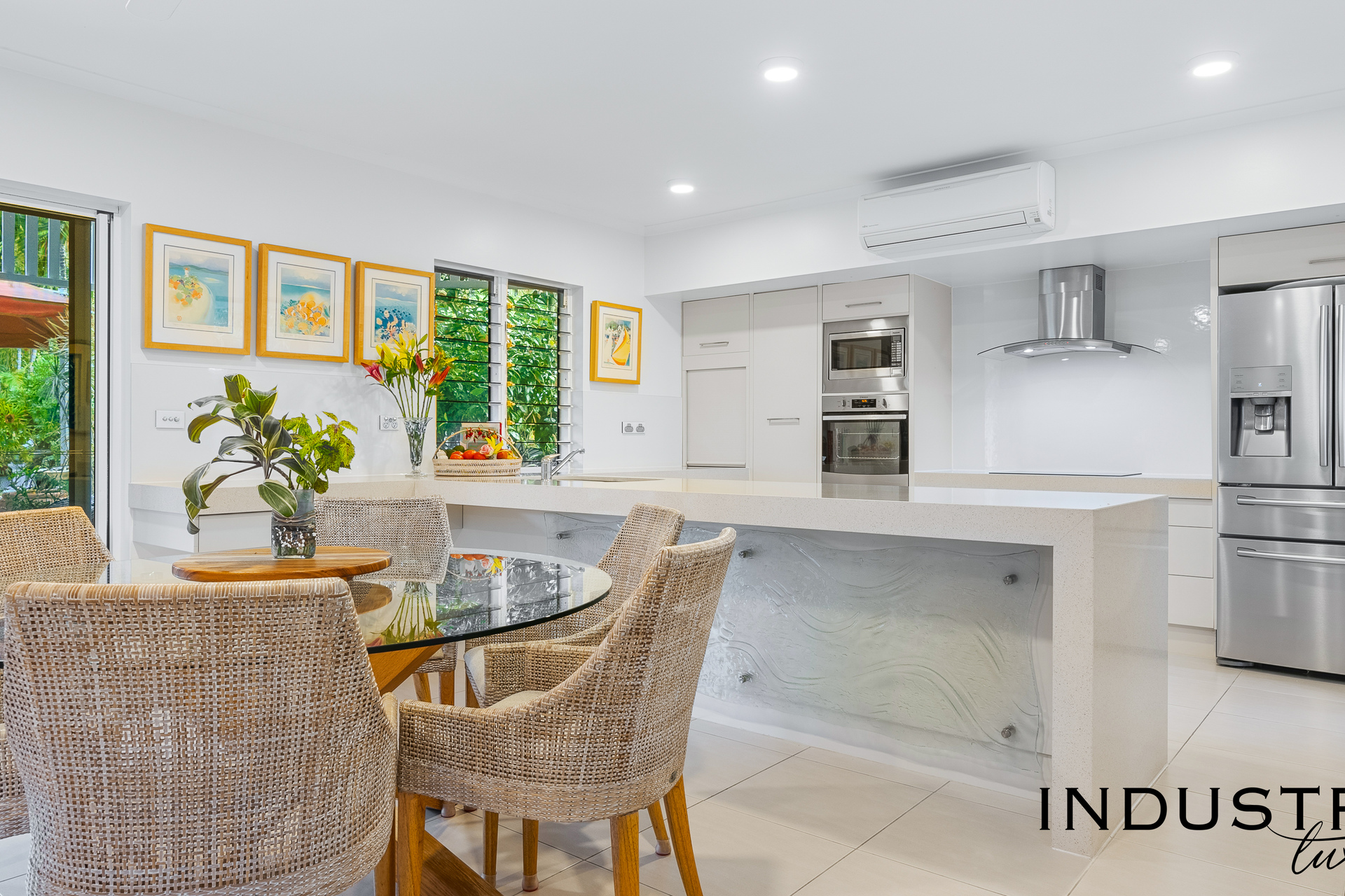 10 Cascade Avenue, Kewarra Beach, QLD 4879 AUS