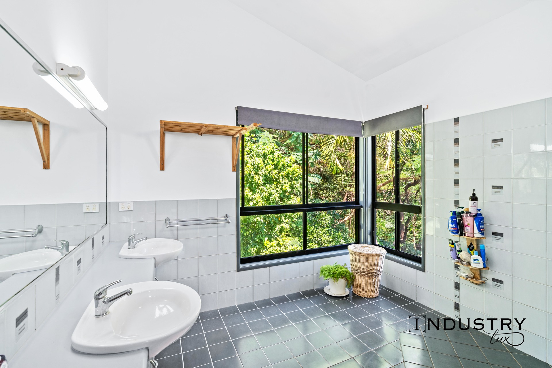 23 Moore Street, Trinity Beach, QLD 4879 AUS