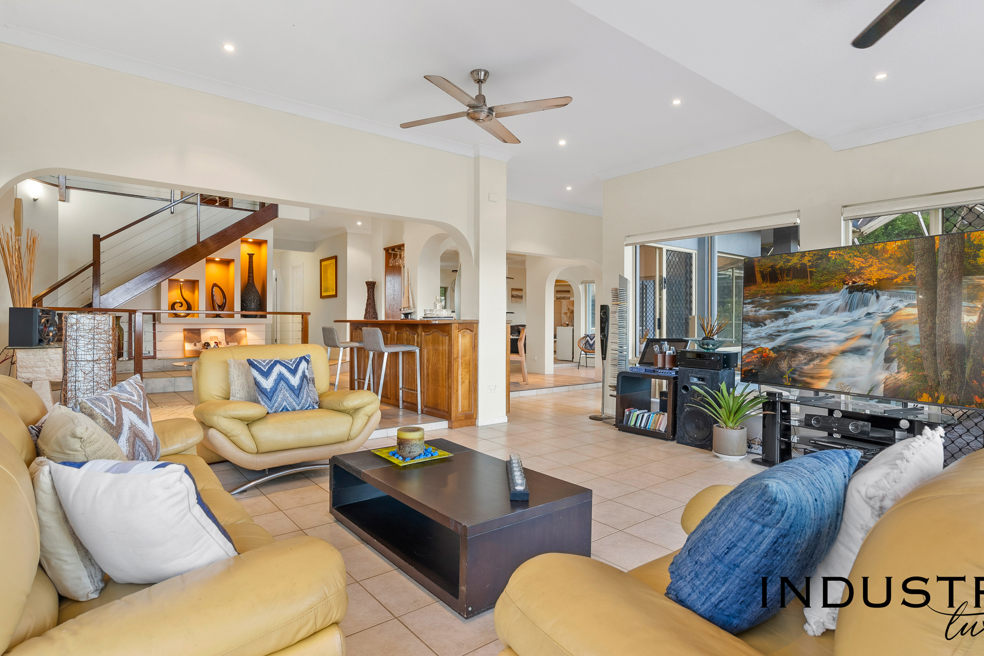 5 Hussar Close, Kanimbla, QLD 4870 AUS