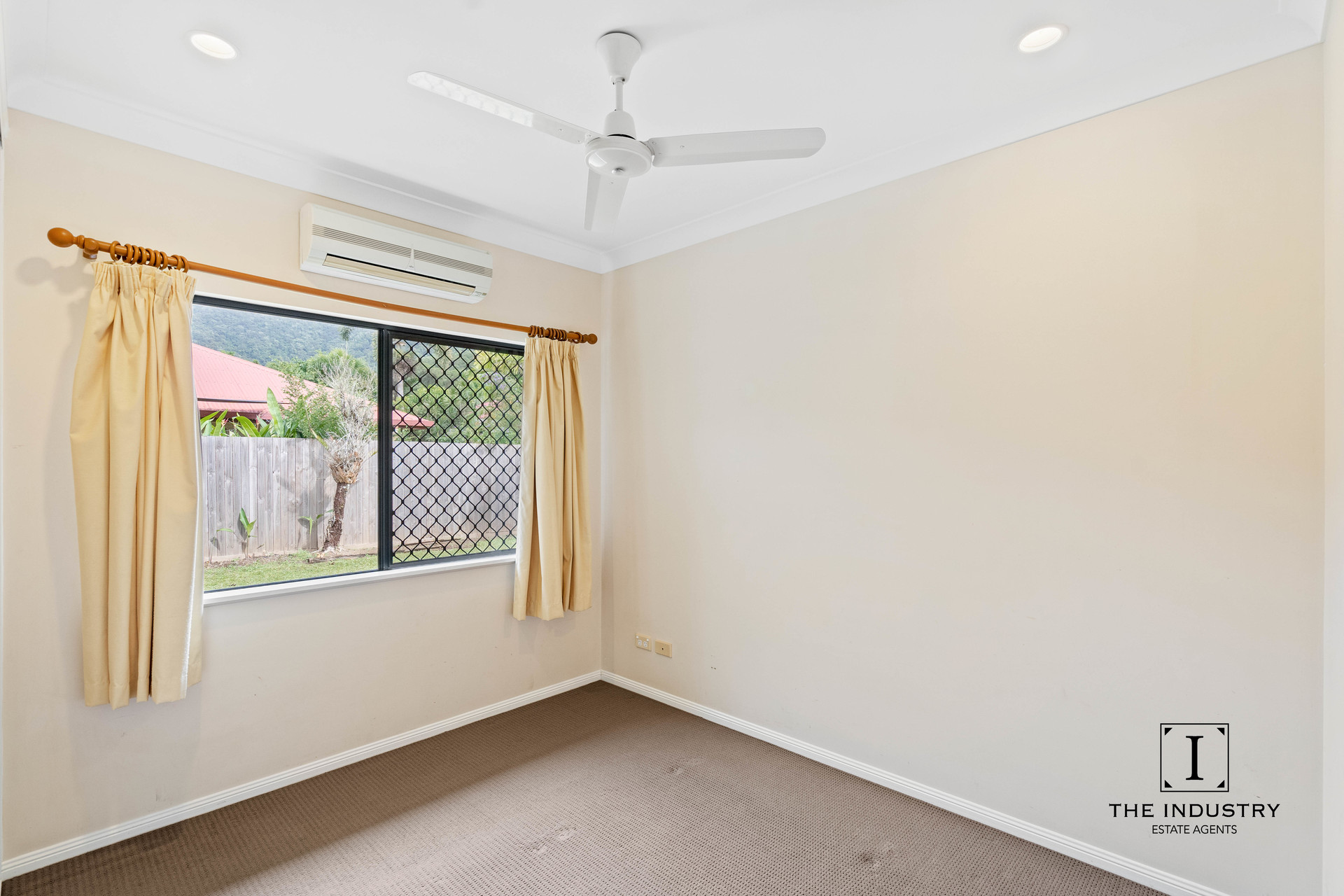 4 Beck Close, Bentley Park, QLD 4869 AUS