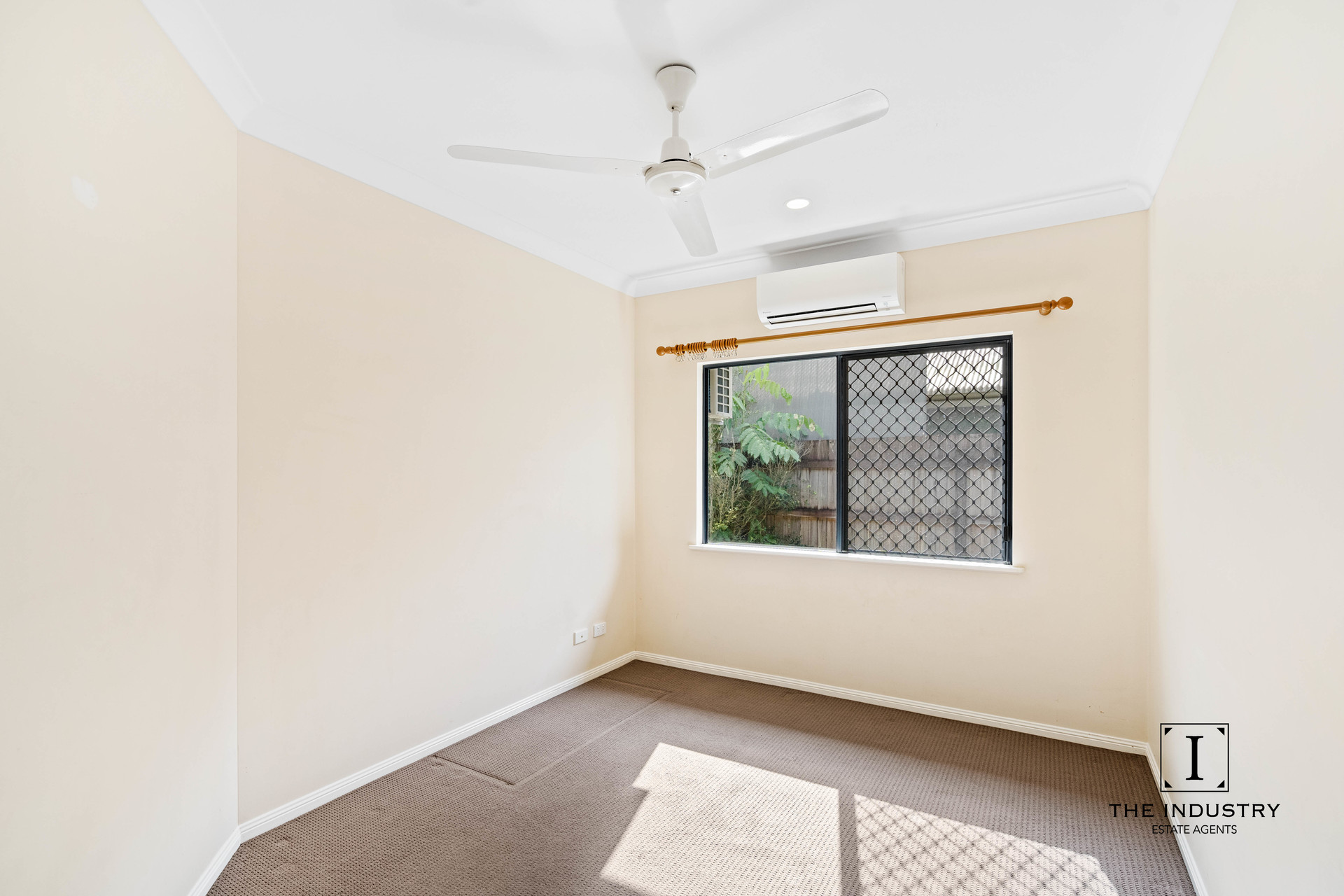 4 Beck Close, Bentley Park, QLD 4869 AUS