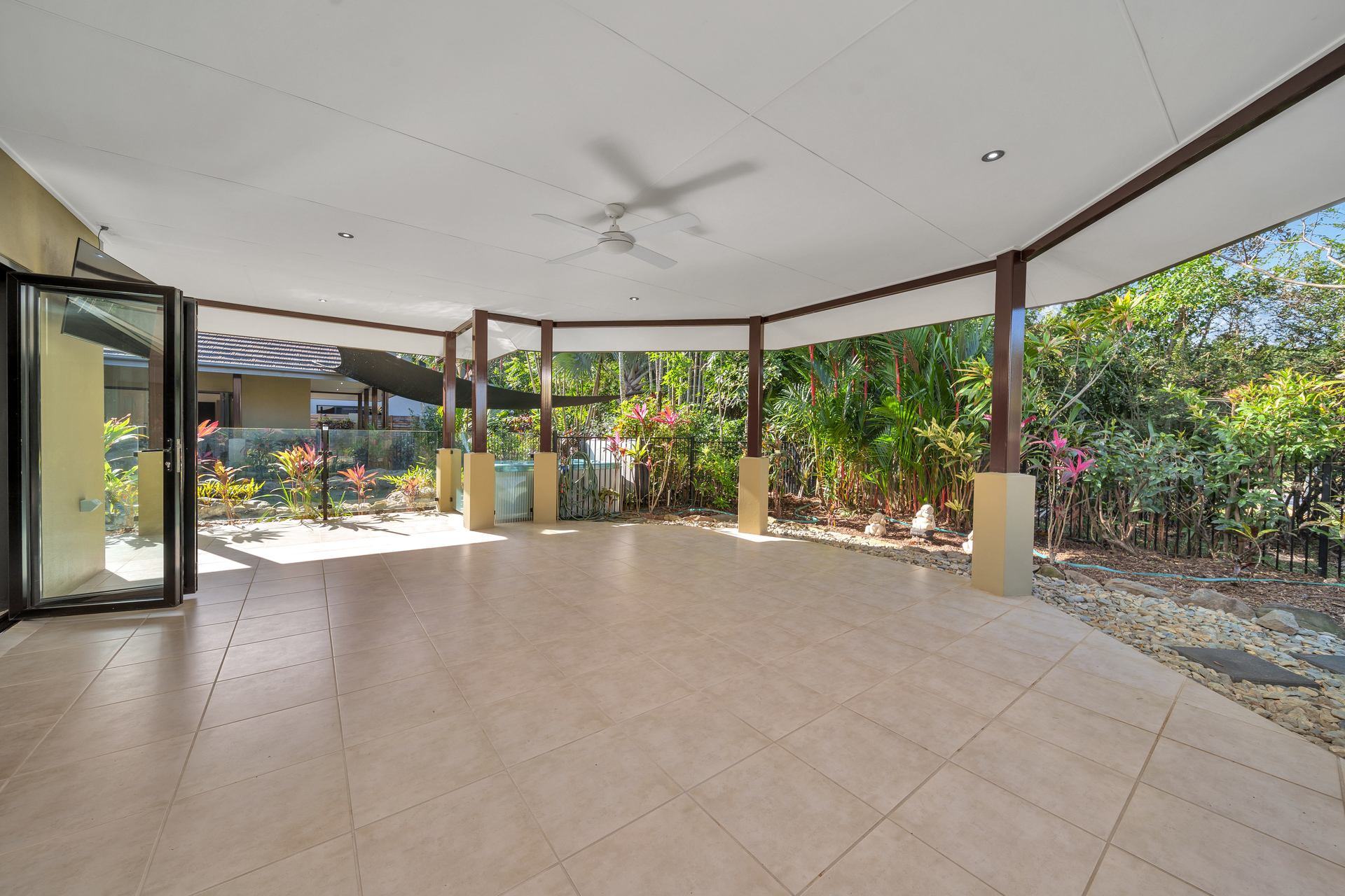 2 Ashwood Circuit, Smithfield, QLD 4878 AUS