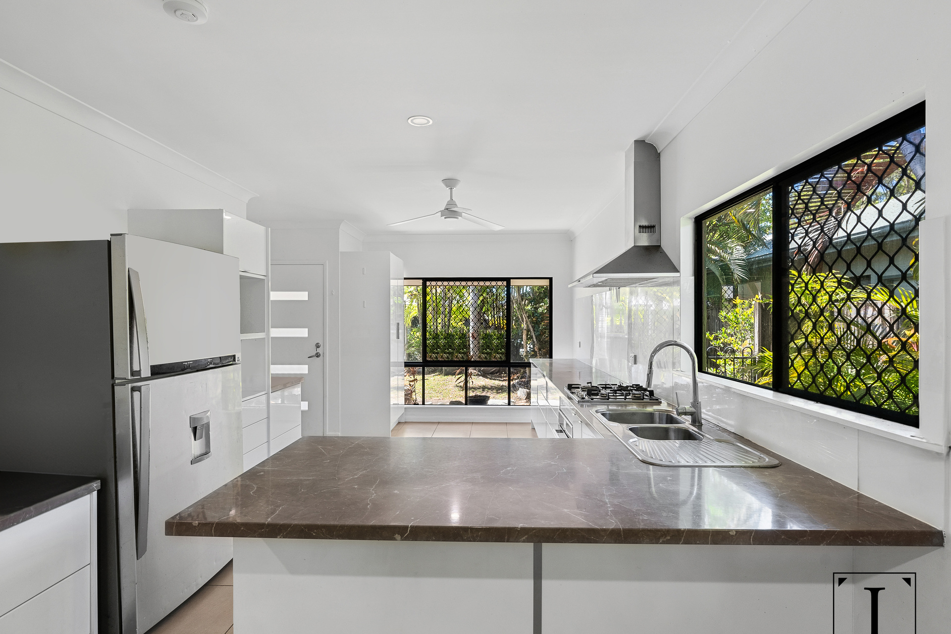 15 Kirra Close, Kewarra Beach, QLD 4879 AUS