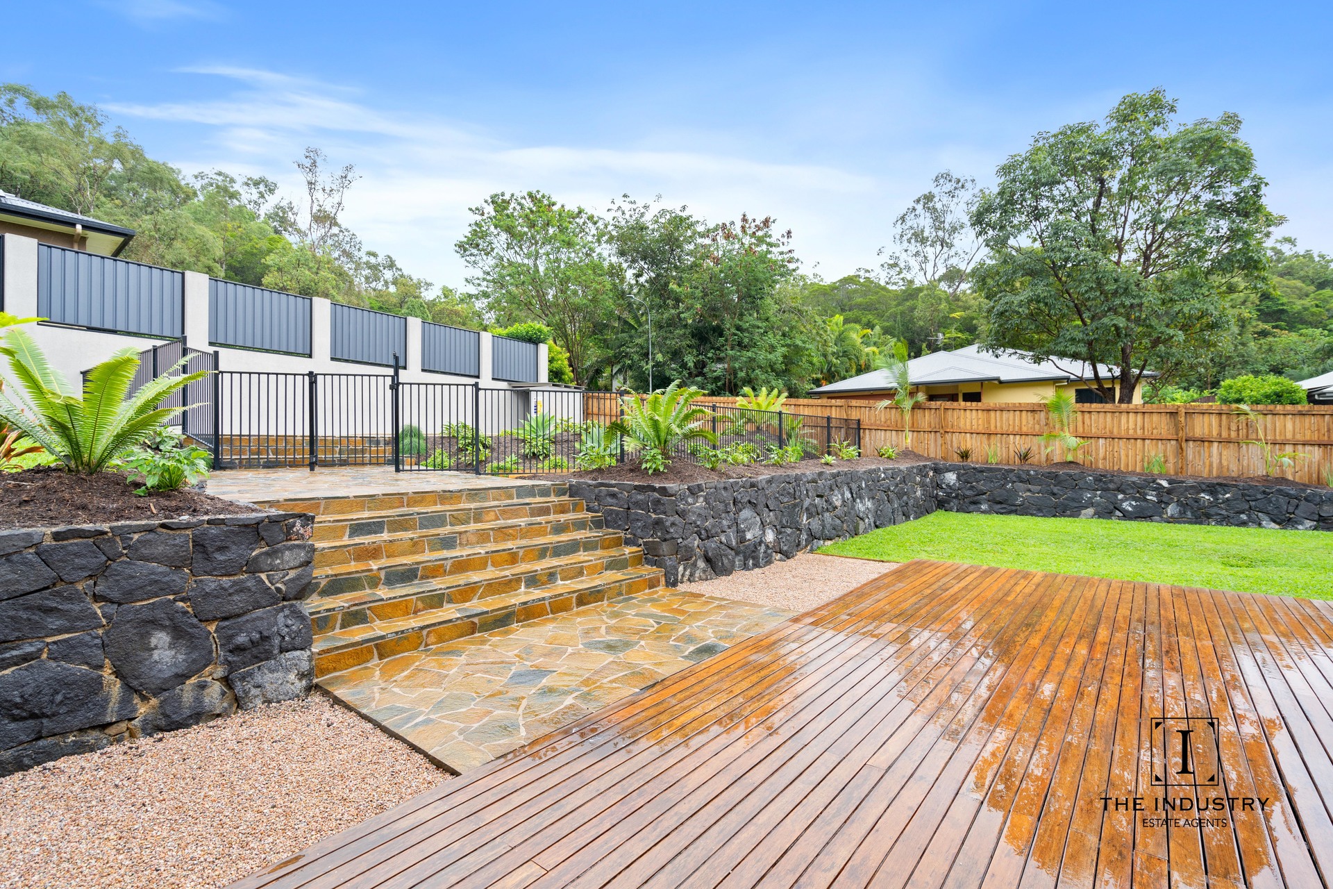 2 Megalong Close, Smithfield, QLD 4878 AUS