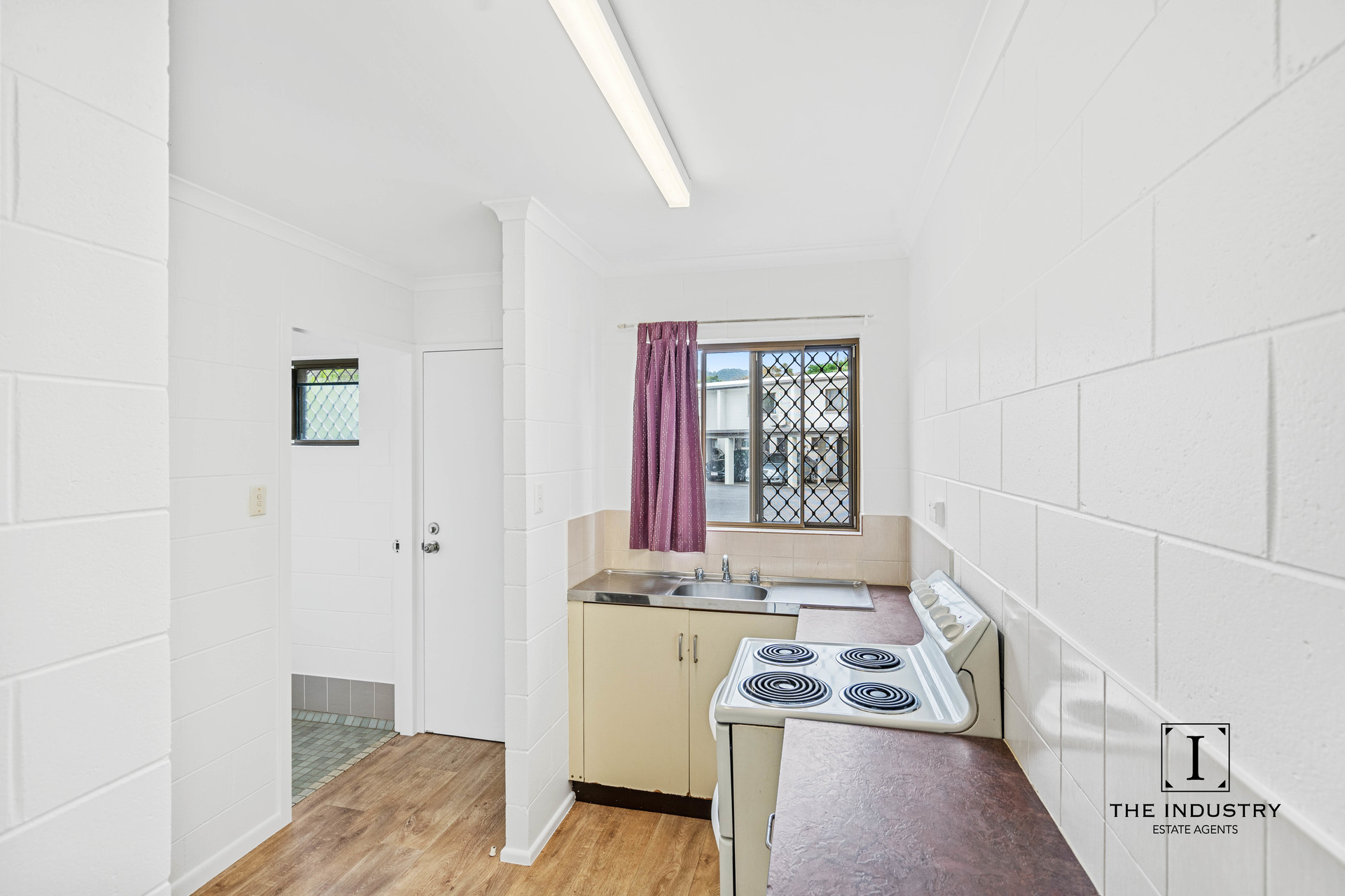 11/108-110 Mayers Street, Manunda, QLD 4870 AUS