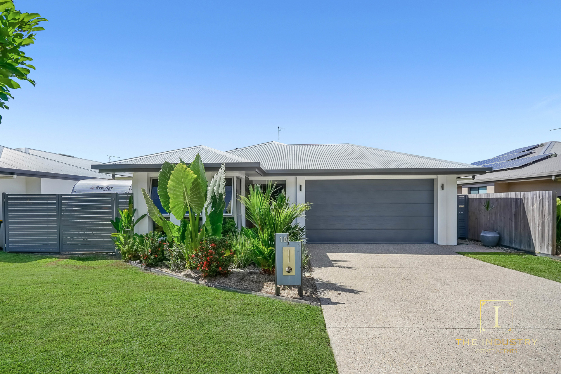 10 Flow Close, Trinity Beach, QLD 4879 AUS