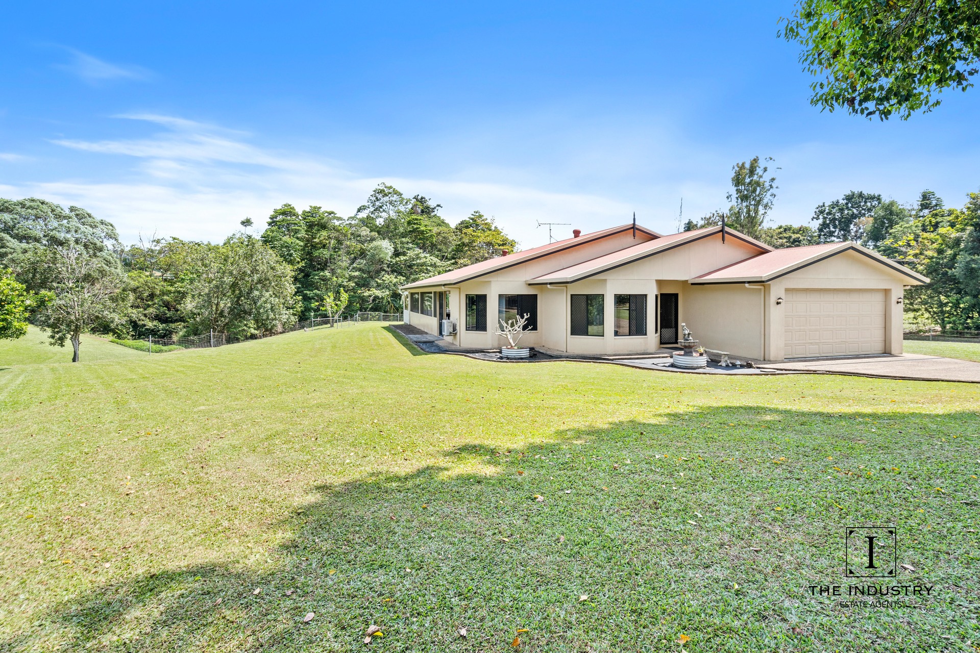 1 Jumrum Close, Kuranda, QLD 4881 AUS