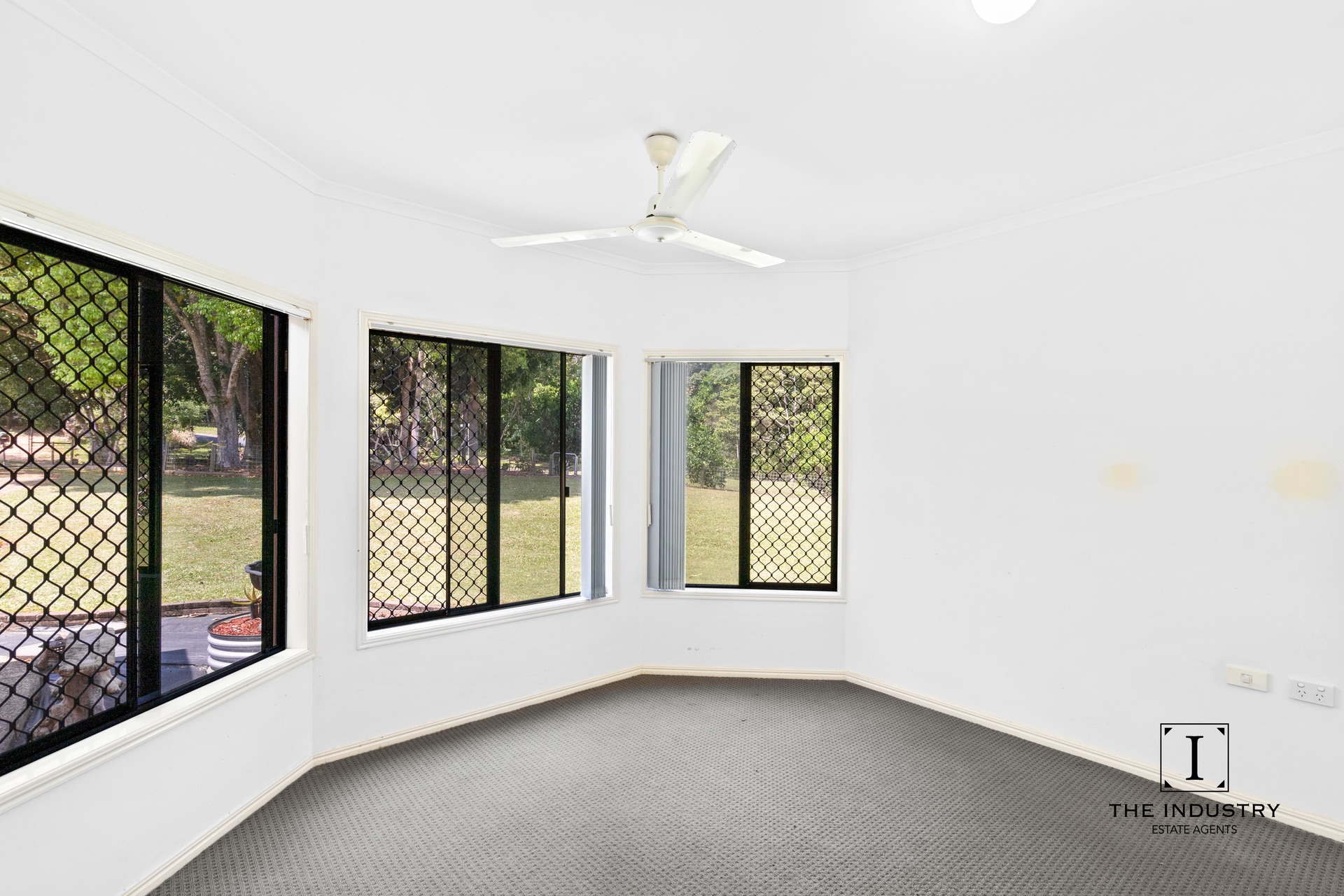 1 Jumrum Close, Kuranda, QLD 4881 AUS