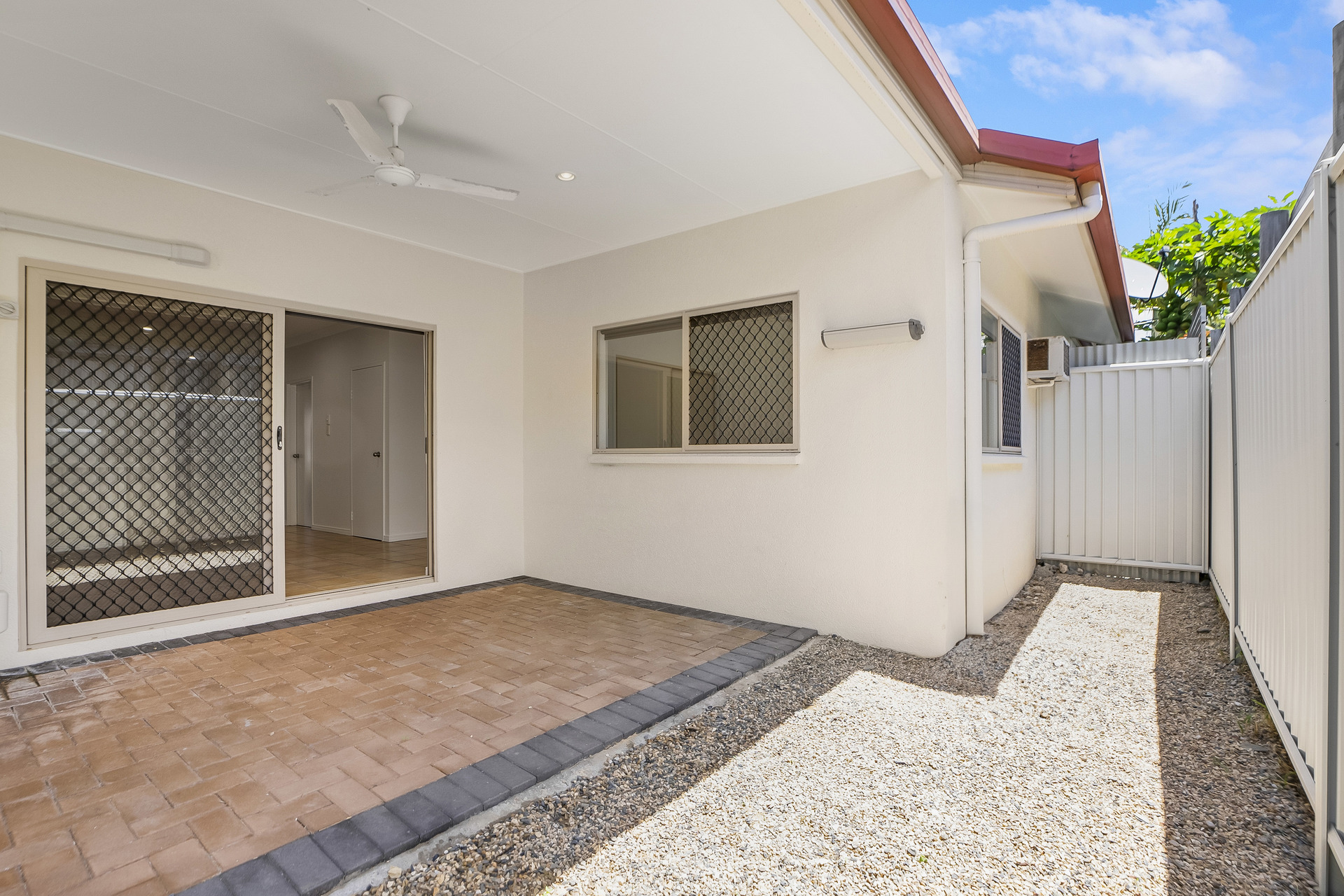 10/5-7 Oyster Court, Trinity Beach, QLD 4879 AUS