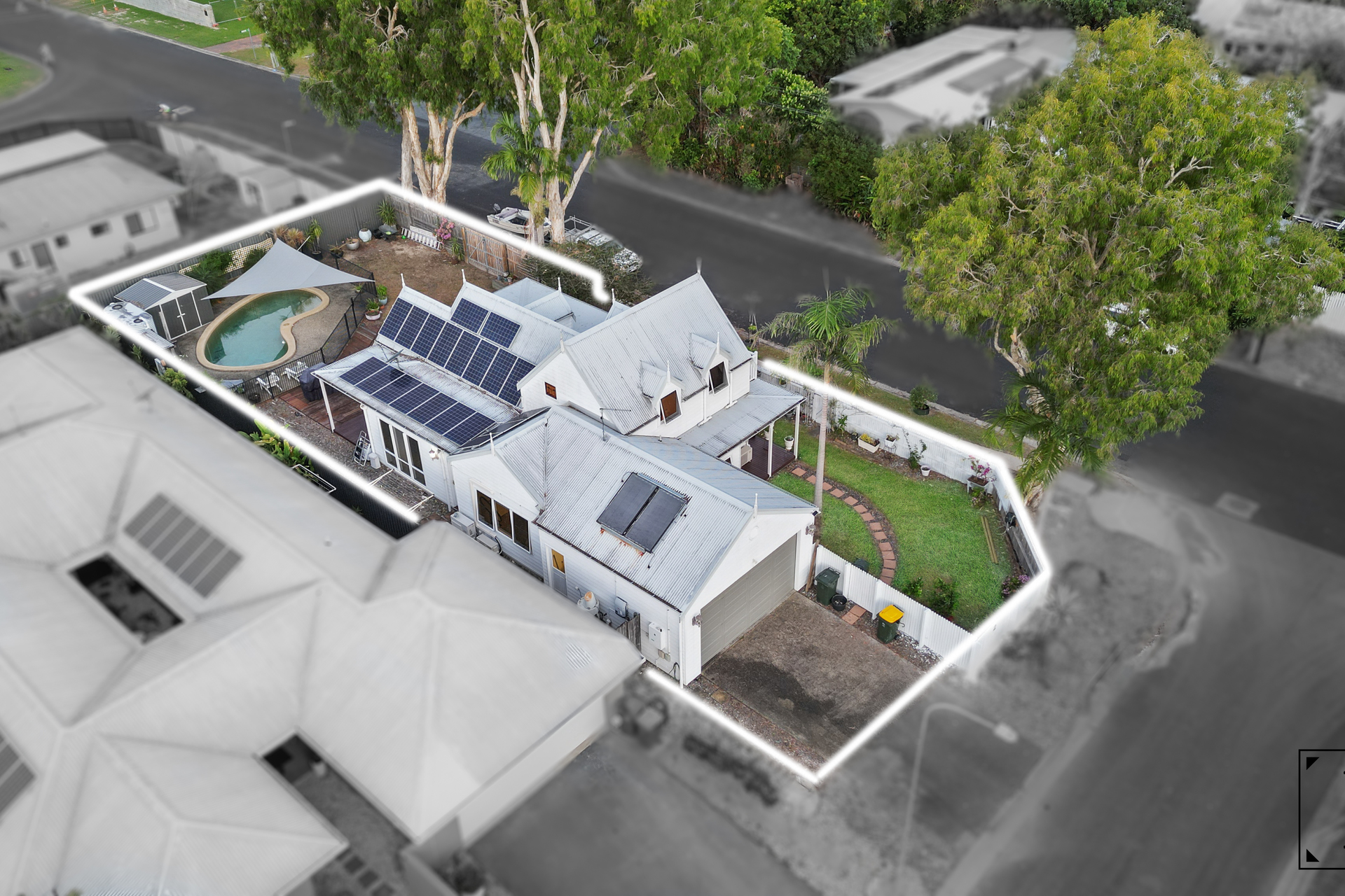 2 Saunders Court, Clifton Beach, QLD 4879 AUS