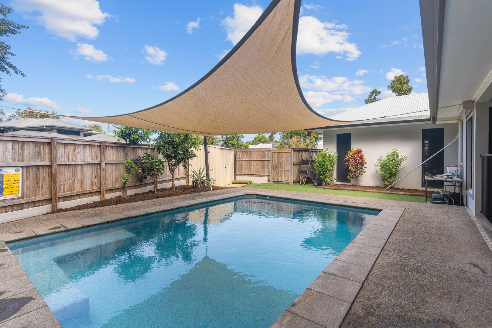 4 Greenvale Close, Smithfield, QLD 4878 AUS