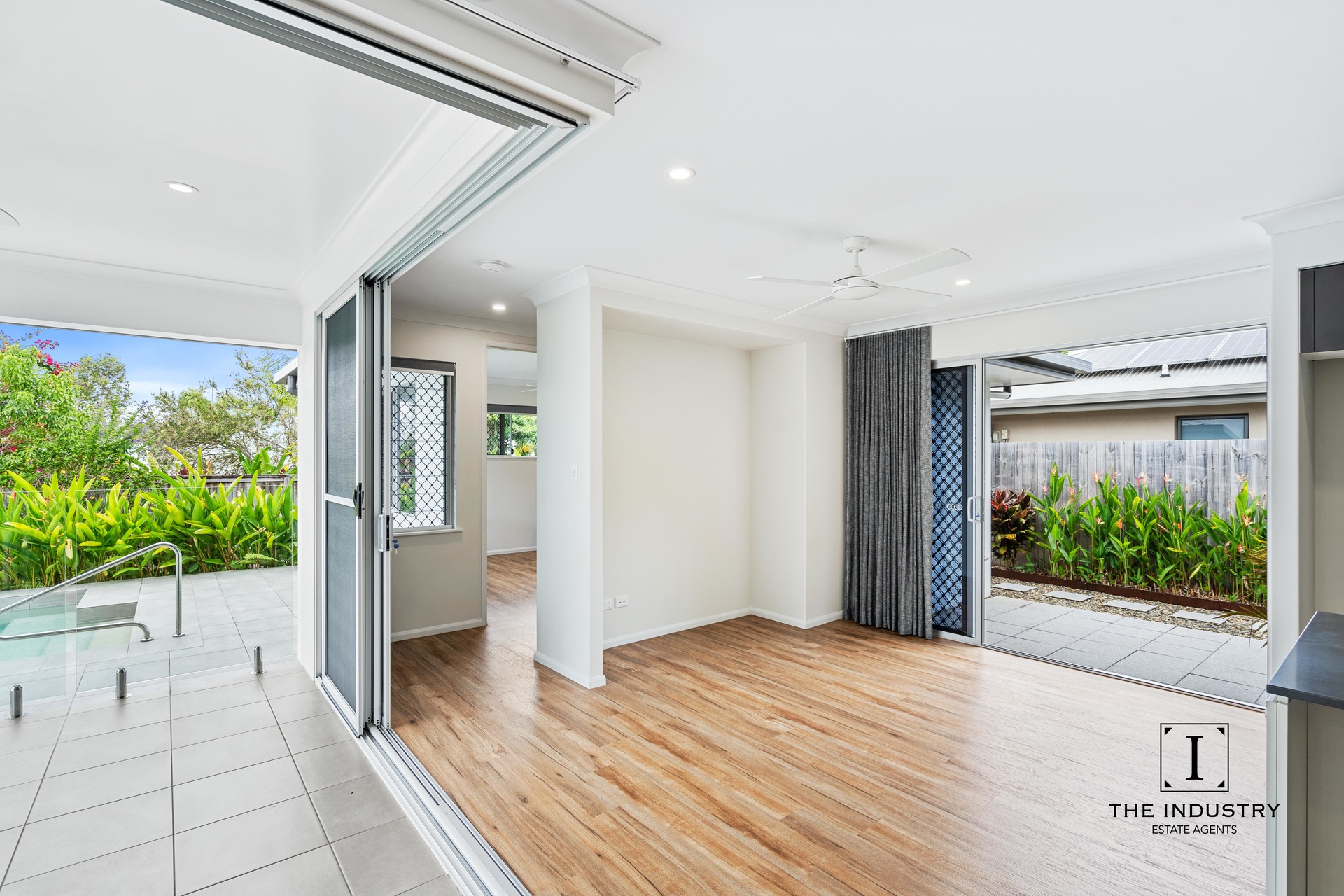 10 Flow Close, Trinity Beach, QLD 4879 AUS